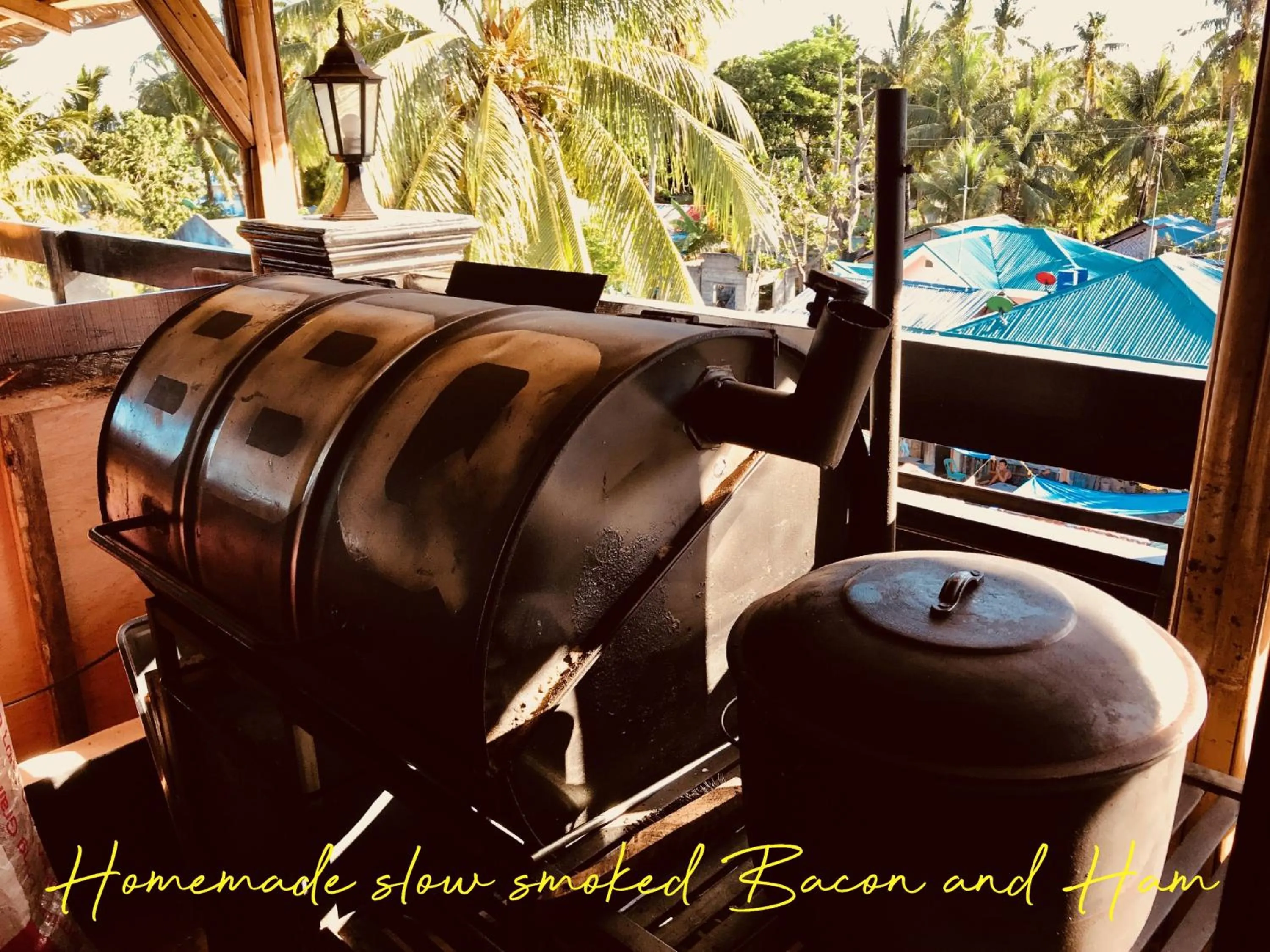 Restaurant/places to eat in Everyday Sunday Hotel & Cafe