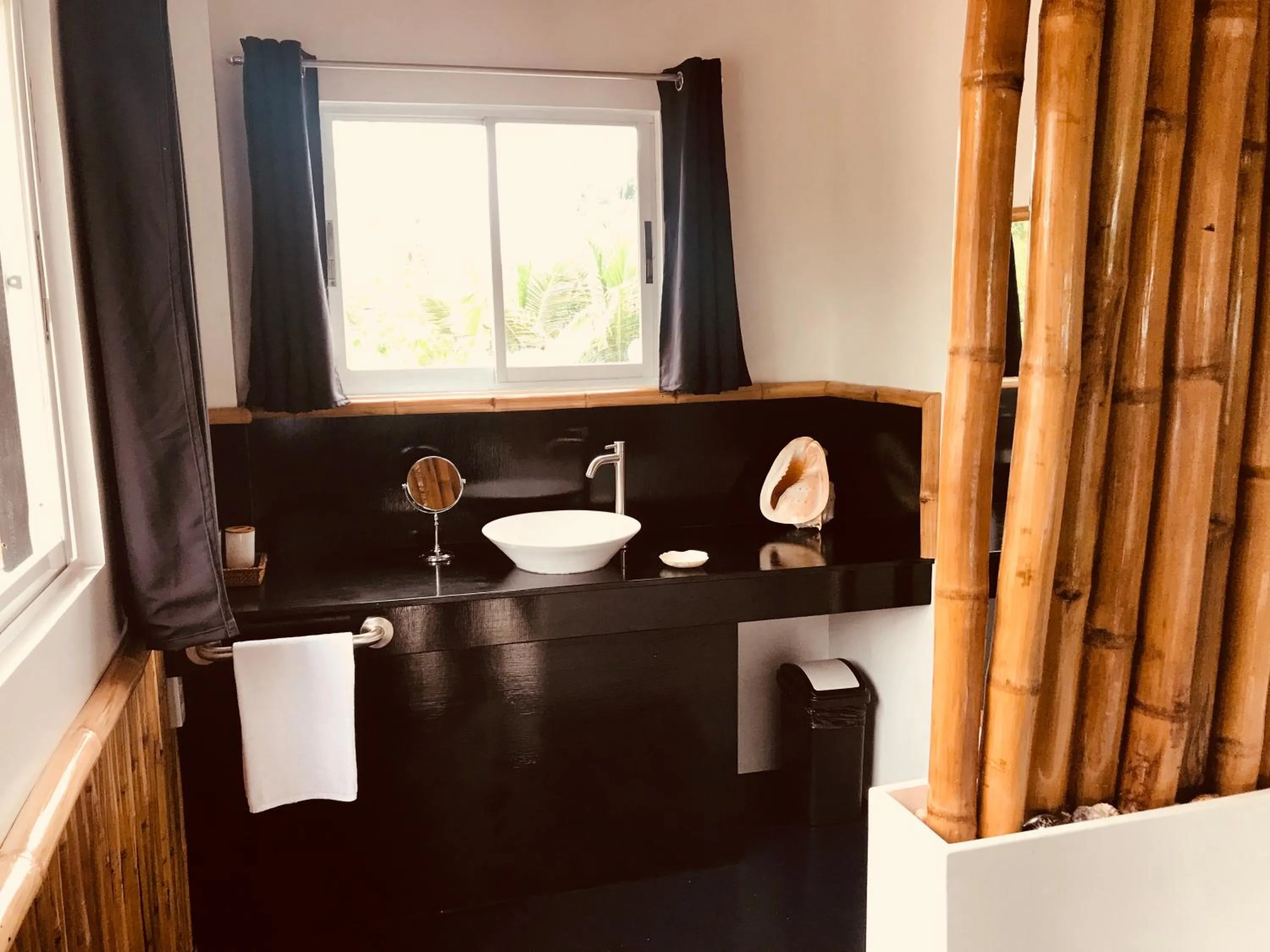 Photo of the whole room in Everyday Sunday Hotel & Cafe