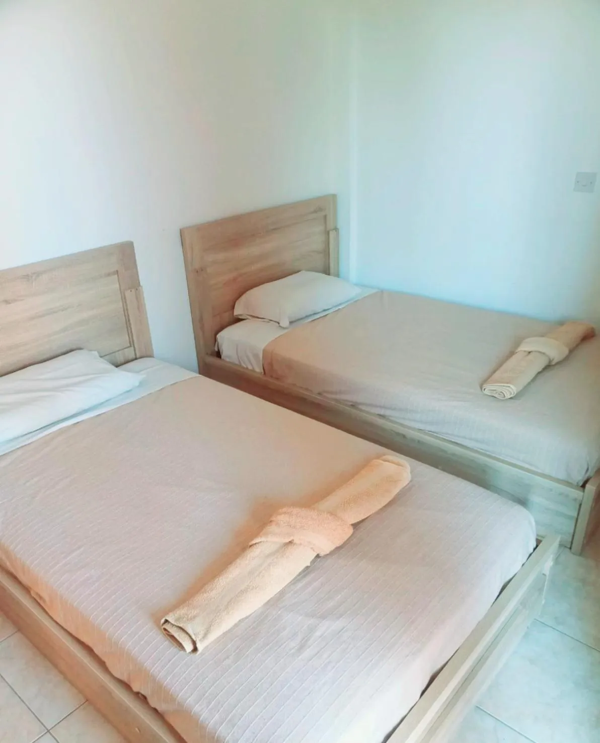 Bedroom, Bed in Georgia Apartments