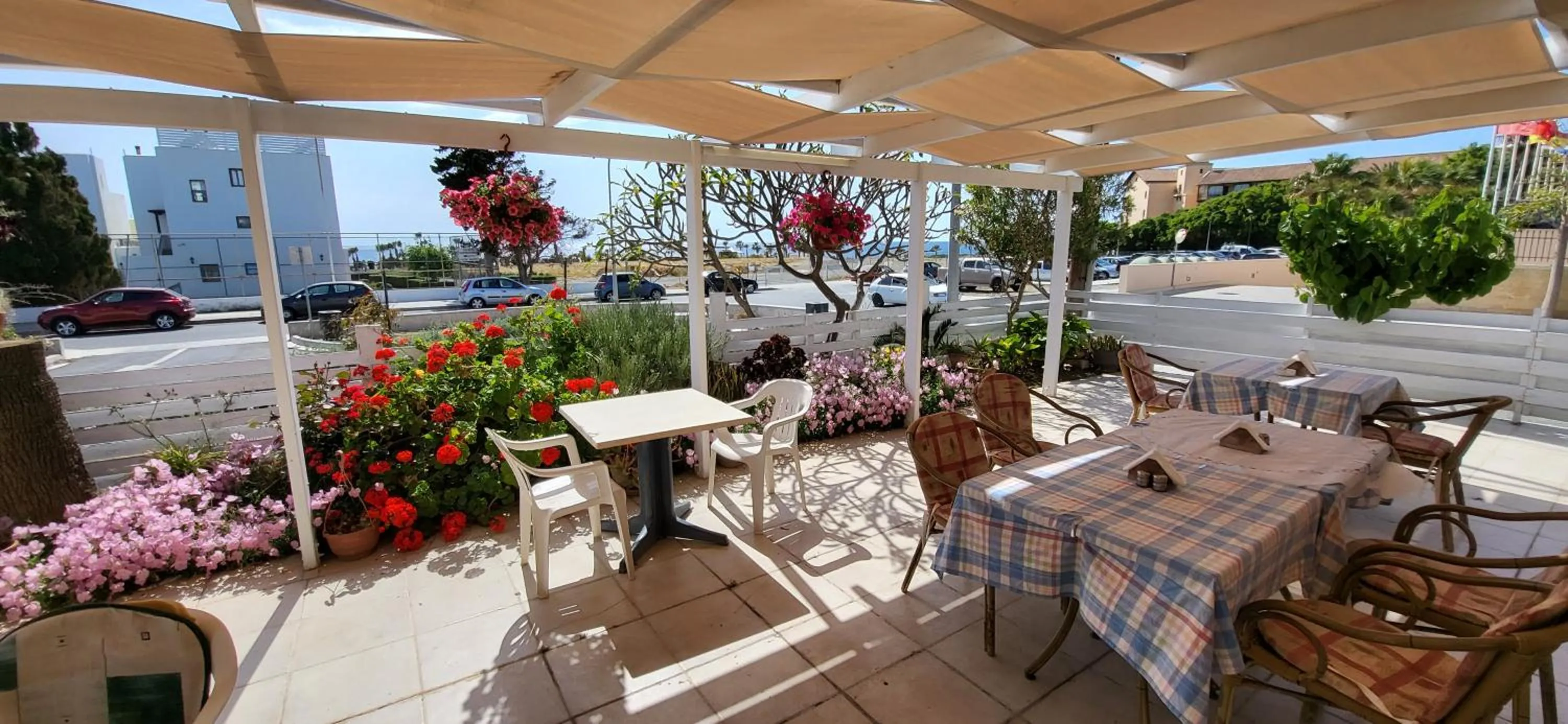 Restaurant/places to eat in Georgia Apartments