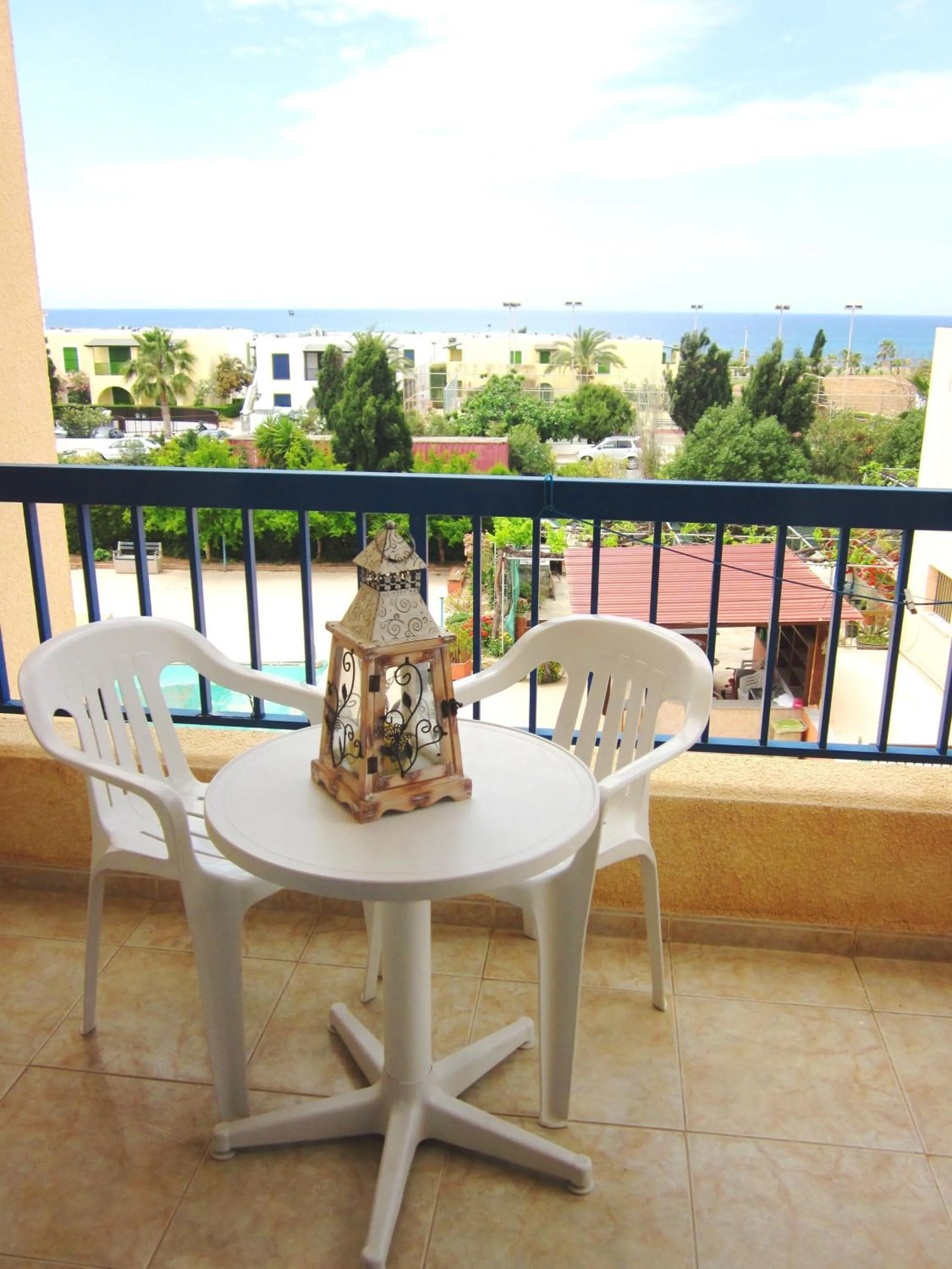 Day in Georgia Apartments