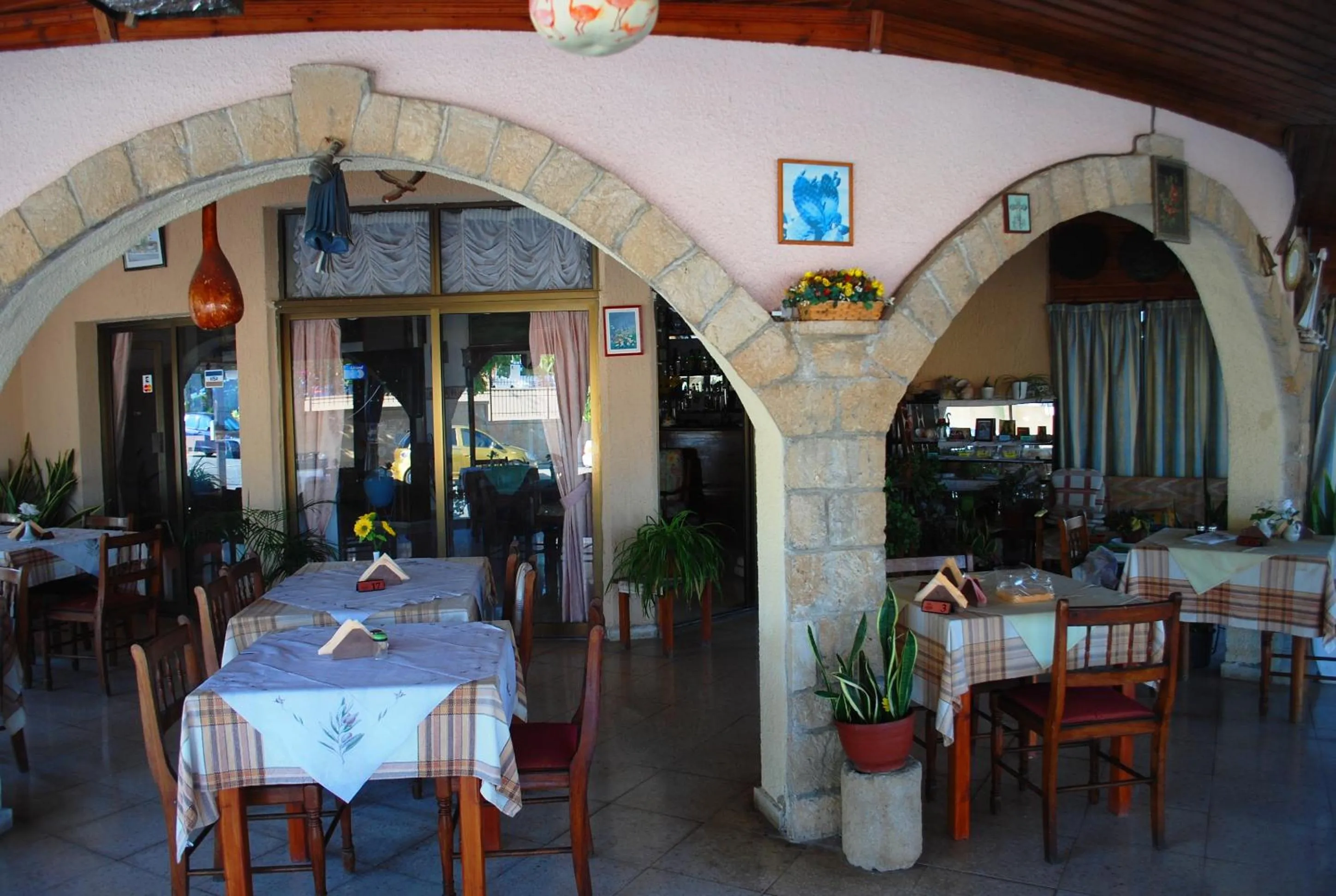 Restaurant/places to eat in Georgia Apartments