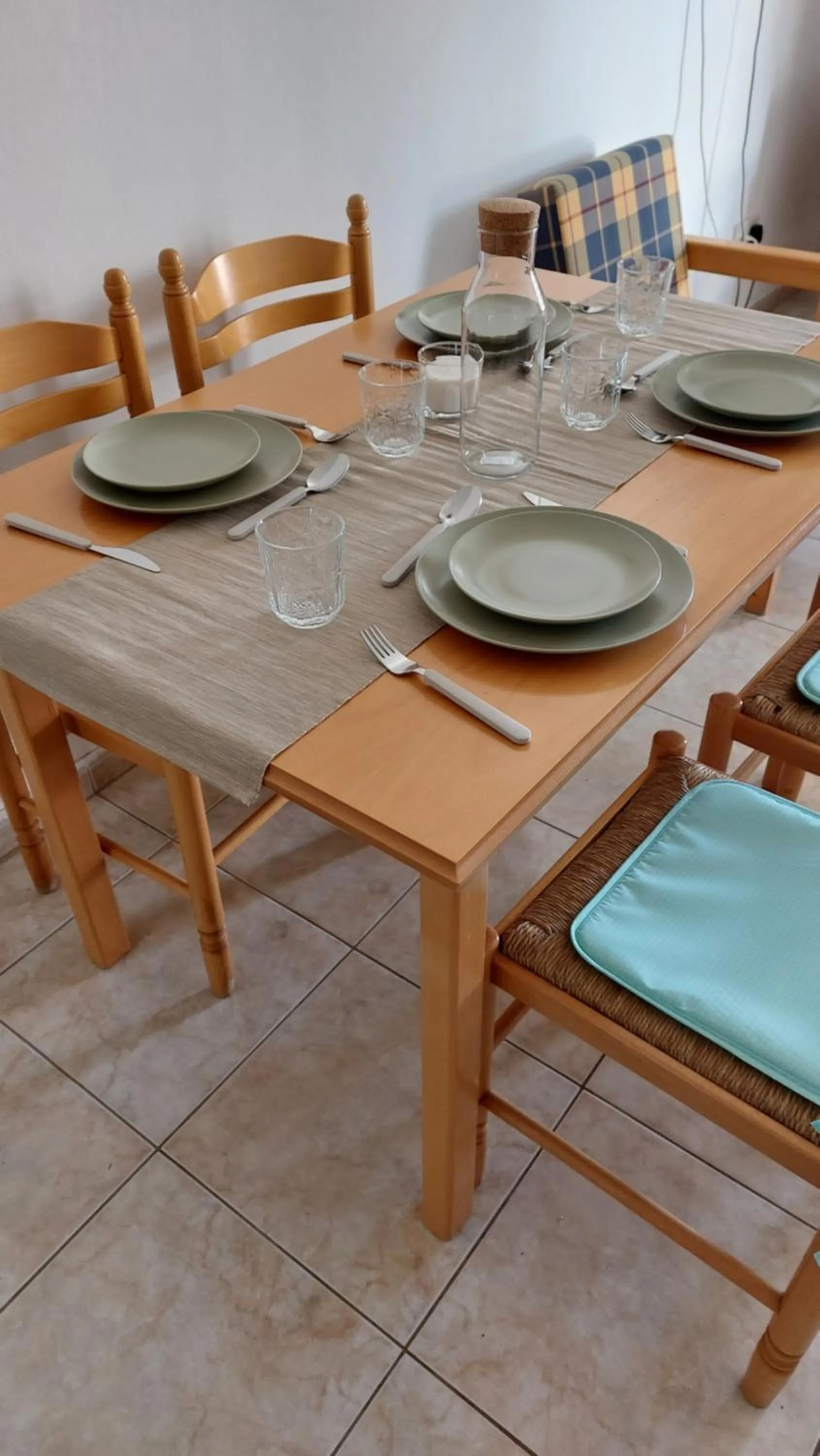 Dining area in Georgia Apartments