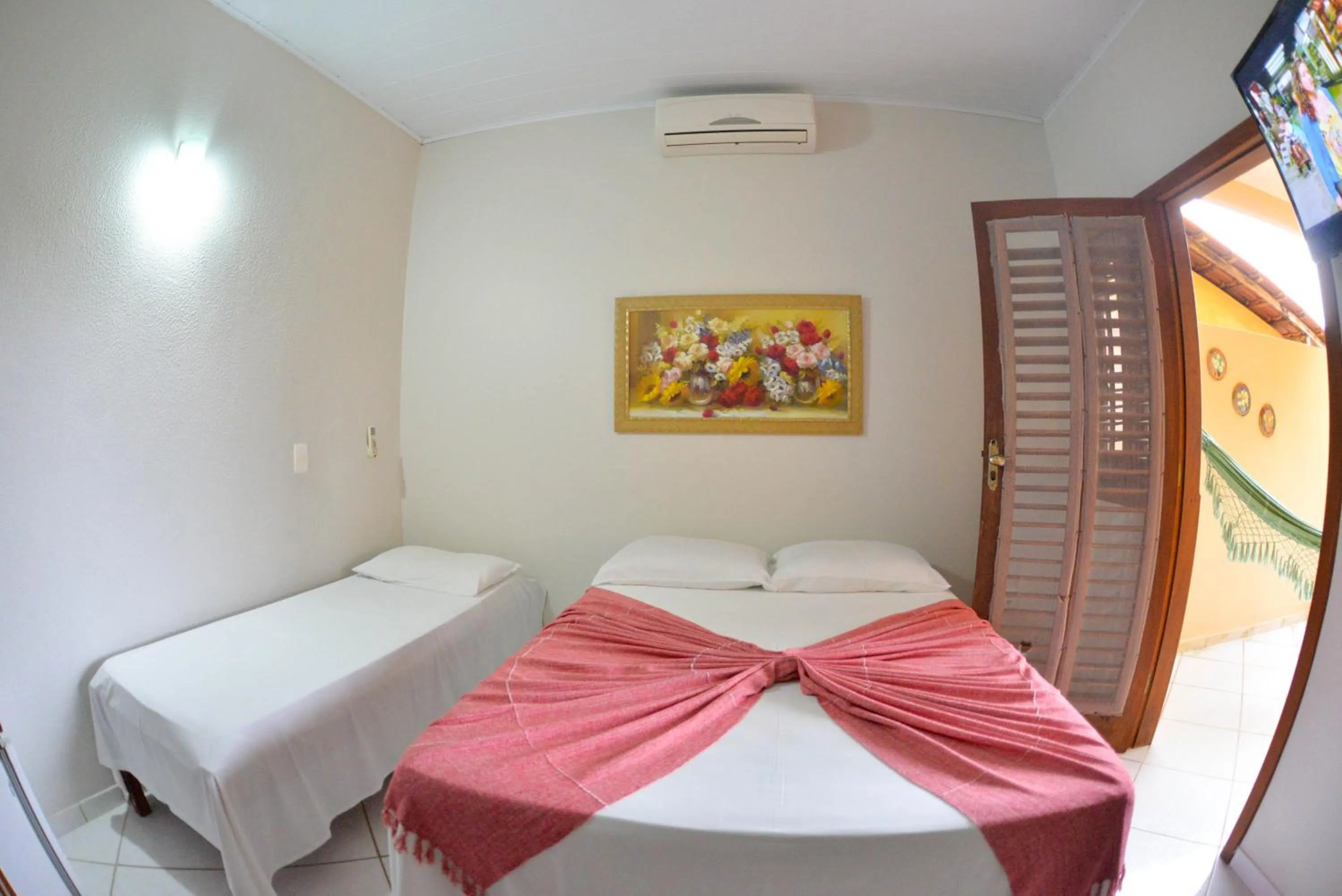 Triple Room in Pousada A Flor da Terra