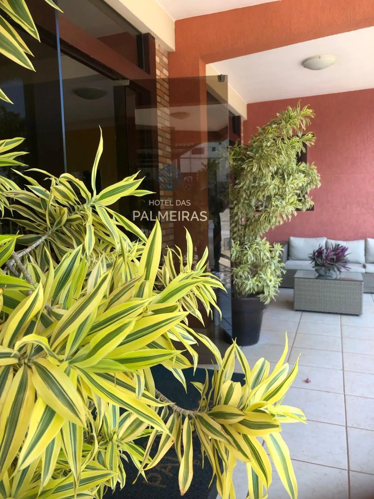 Property building in Hotel das Palmeiras