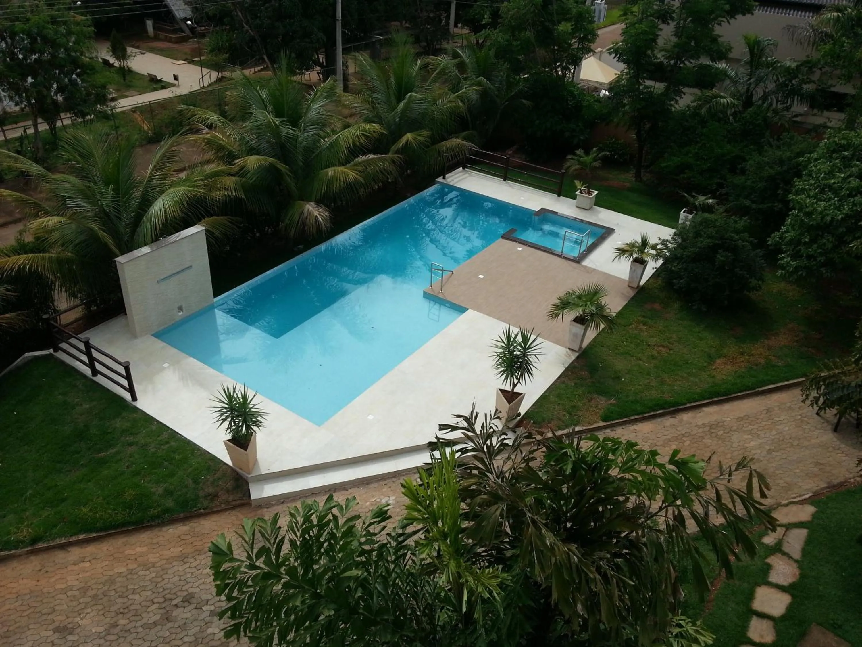 Swimming pool in Hotel das Palmeiras