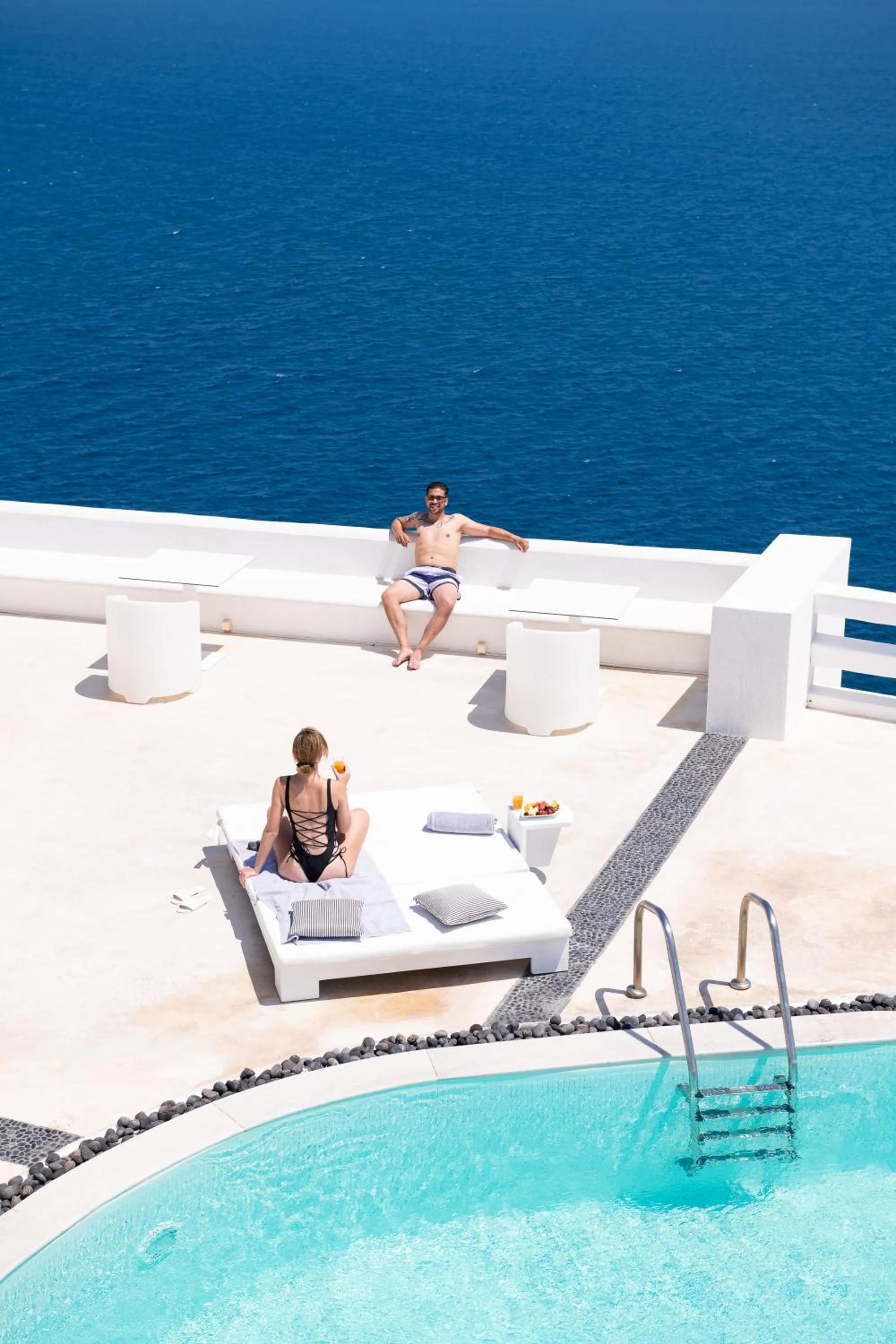 Swimming pool in Avant Garde Suites