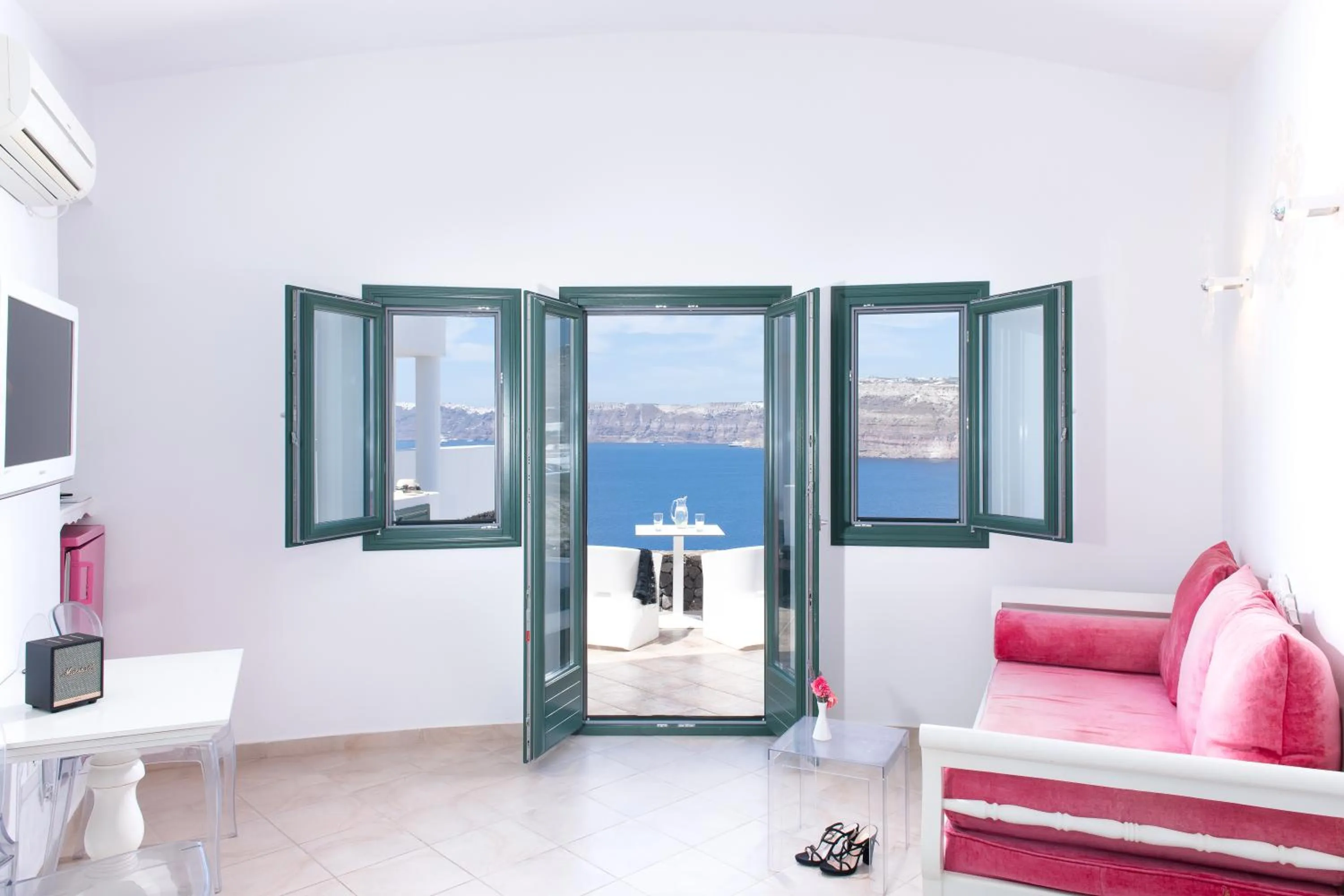 Seating area in Avant Garde Suites