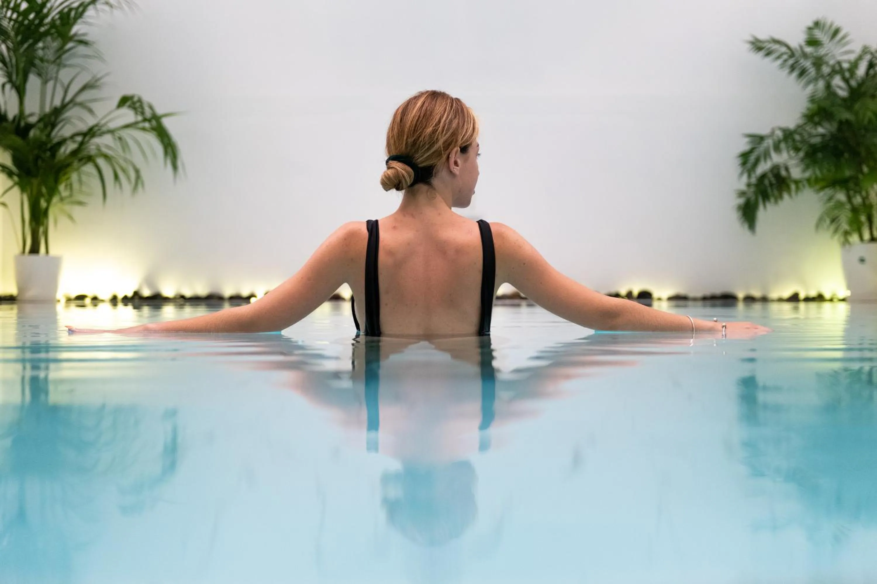 Swimming pool in Avant Garde Suites