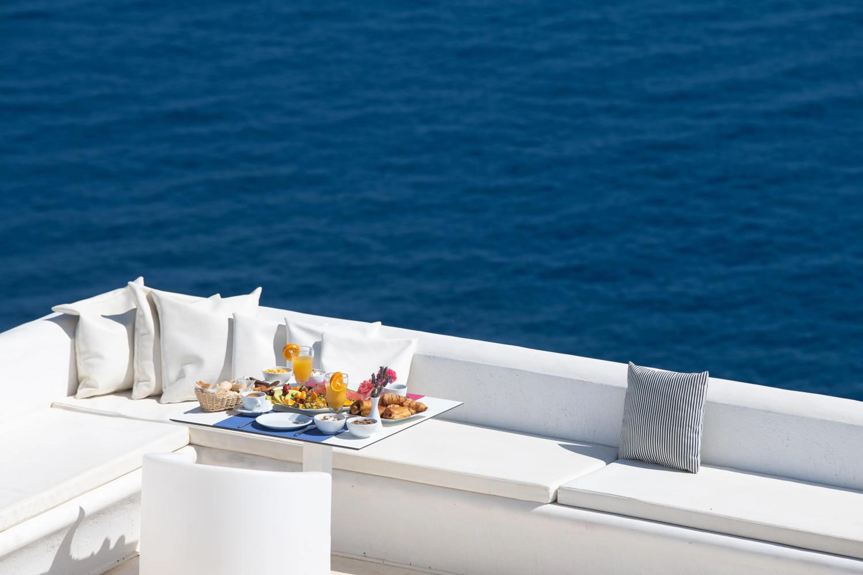 Food in Avant Garde Suites