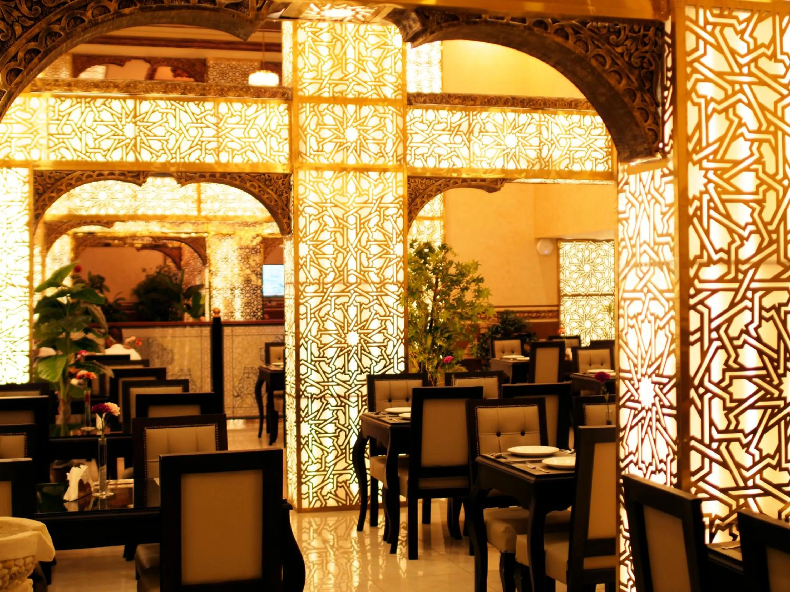 Restaurant/places to eat in Shally Residence 3