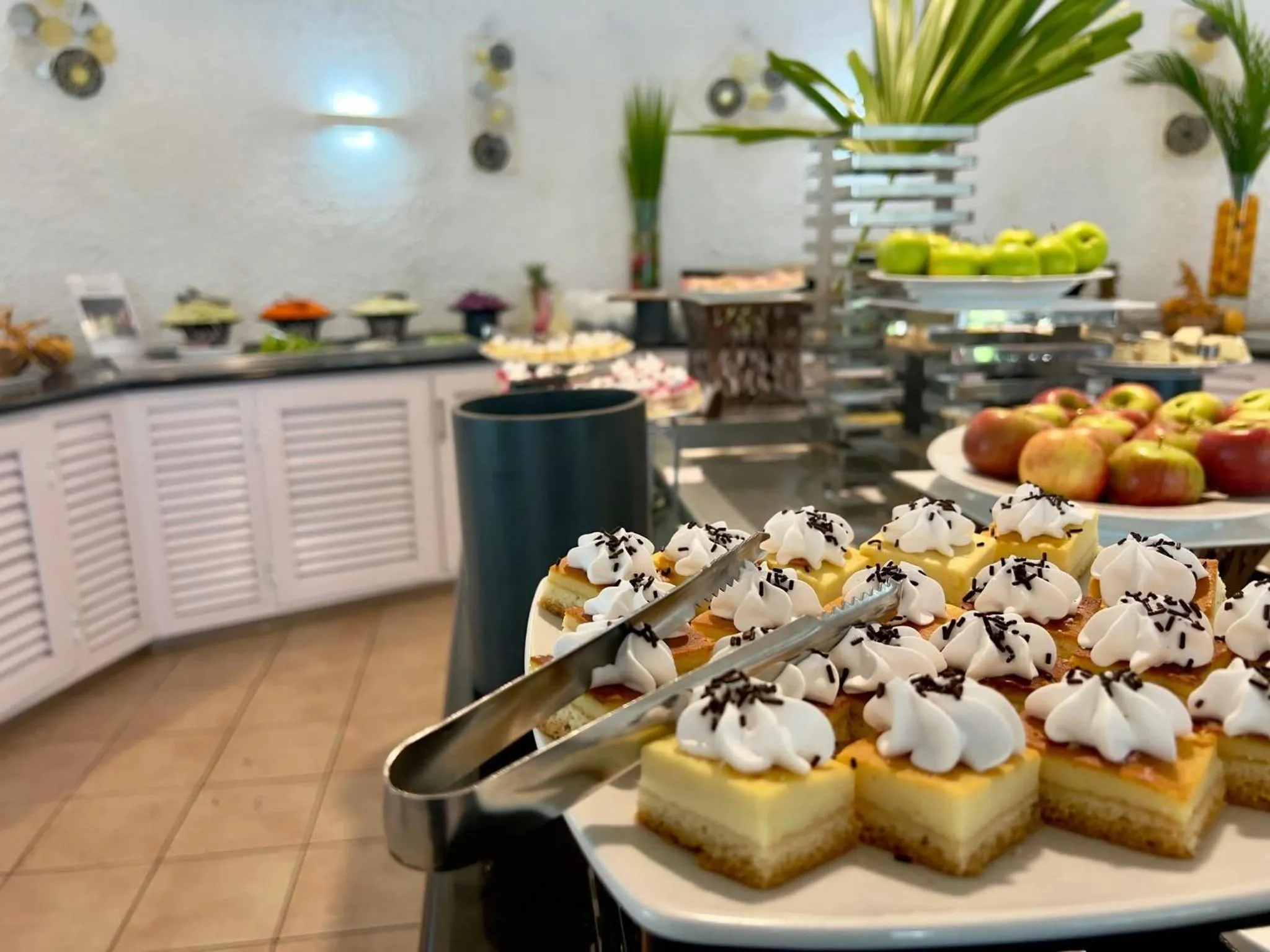 Restaurant/places to eat in Casuarina Resort and Spa