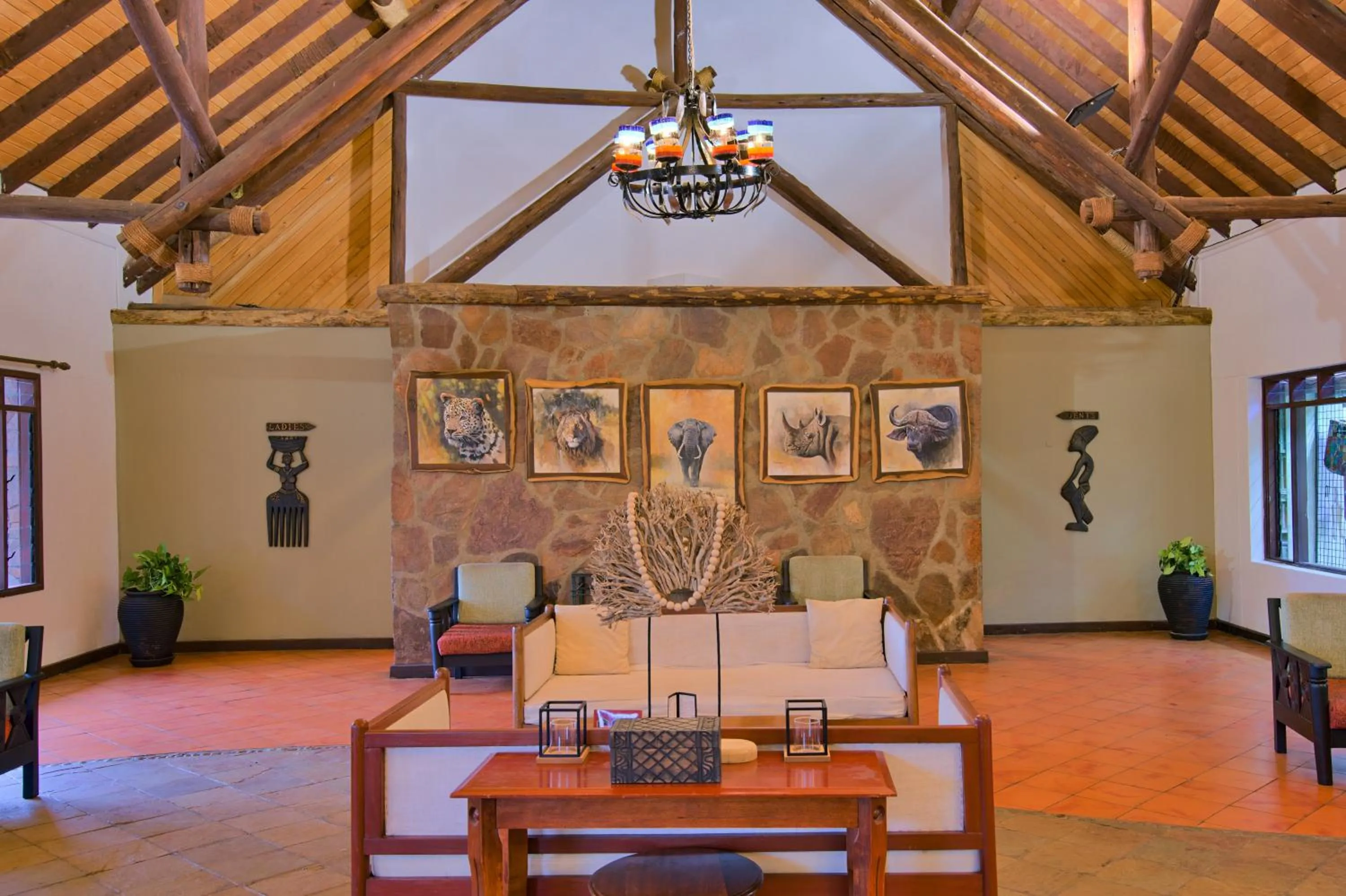 Living room in Muthu Keekorok Lodge, Maasai Mara, Narok