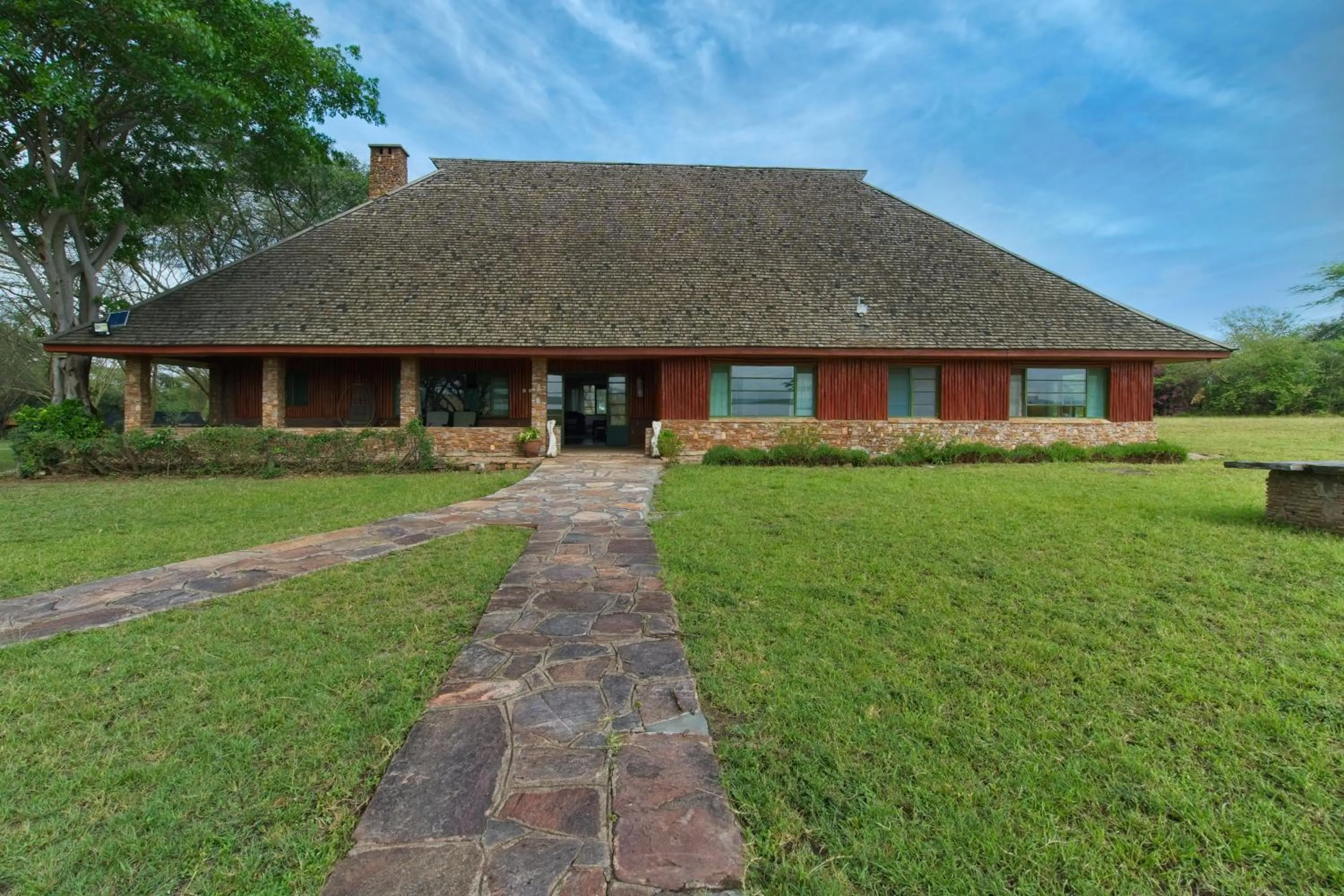 Facade/entrance in Muthu Keekorok Lodge, Maasai Mara, Narok