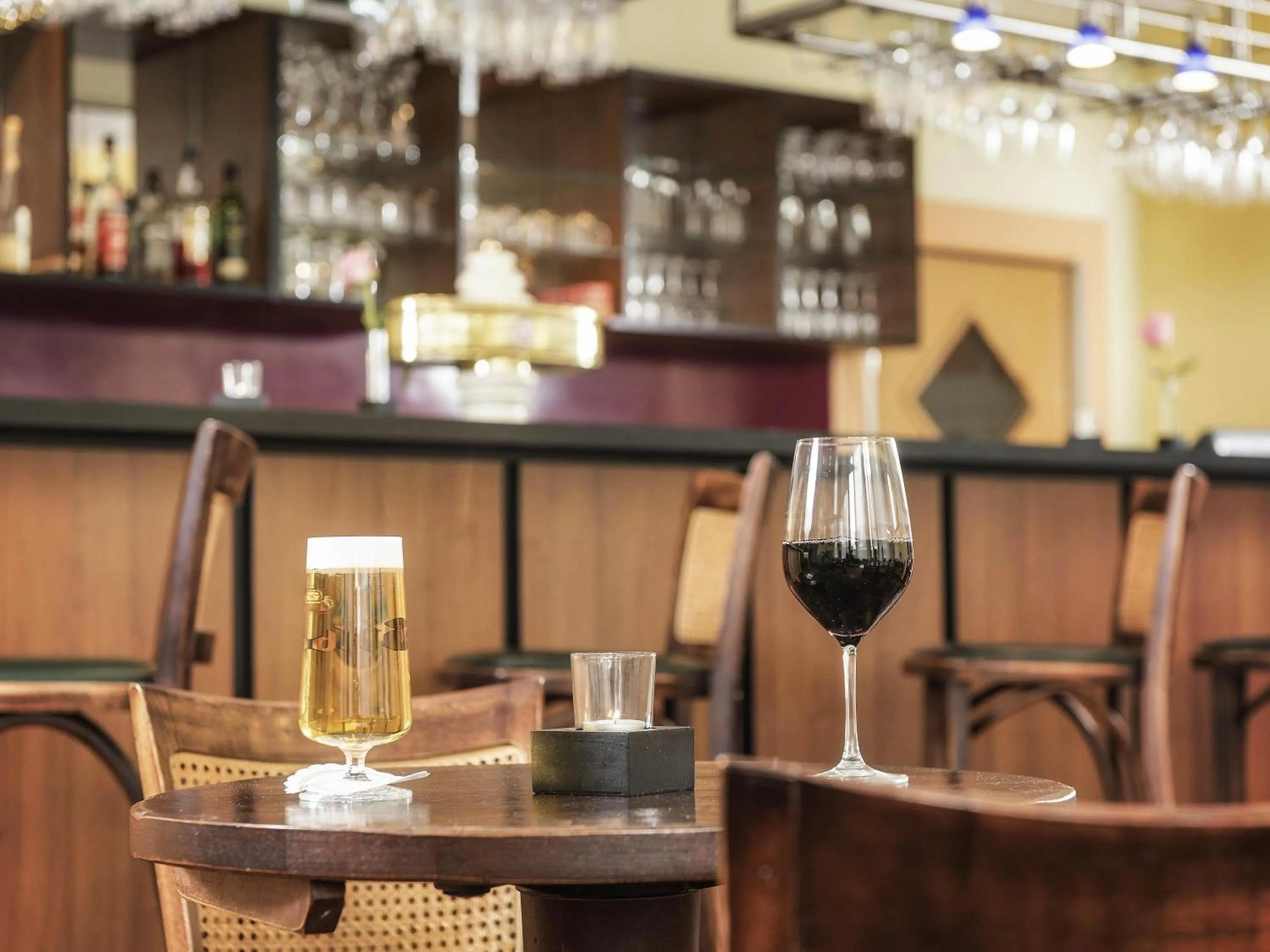 Lounge or bar in ibis Paderborn City