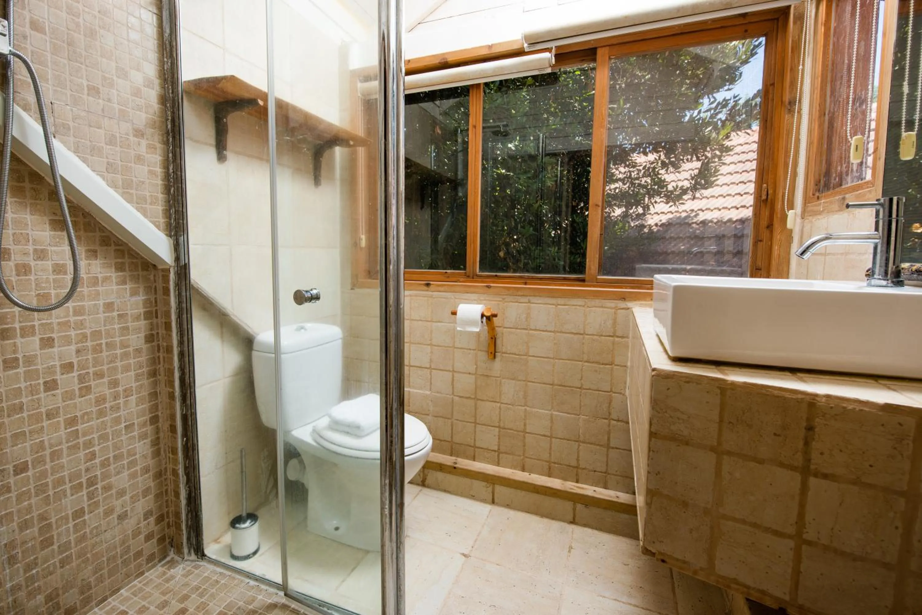 Shower in Vitrage Holiday Village and Spa