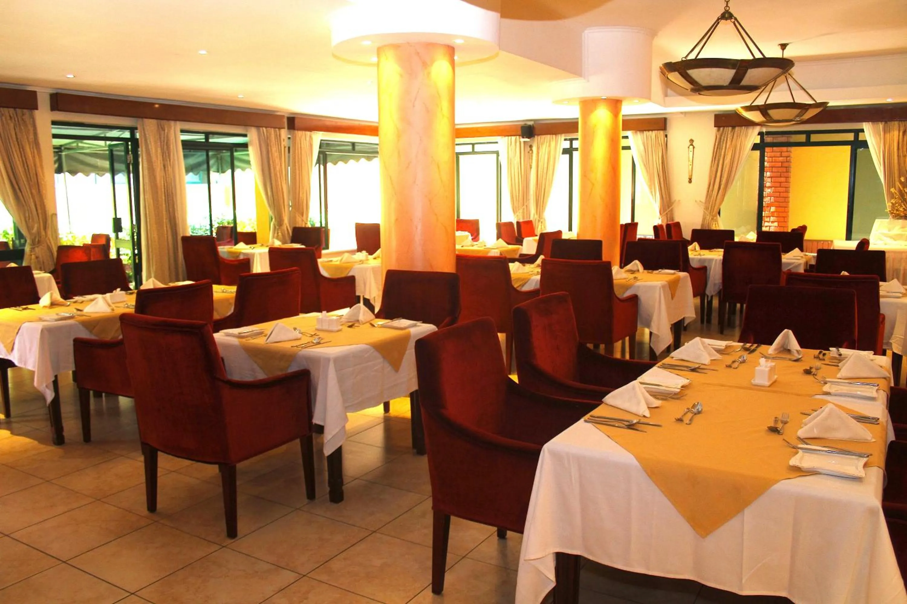 Restaurant/places to eat in Boma Inn Nairobi