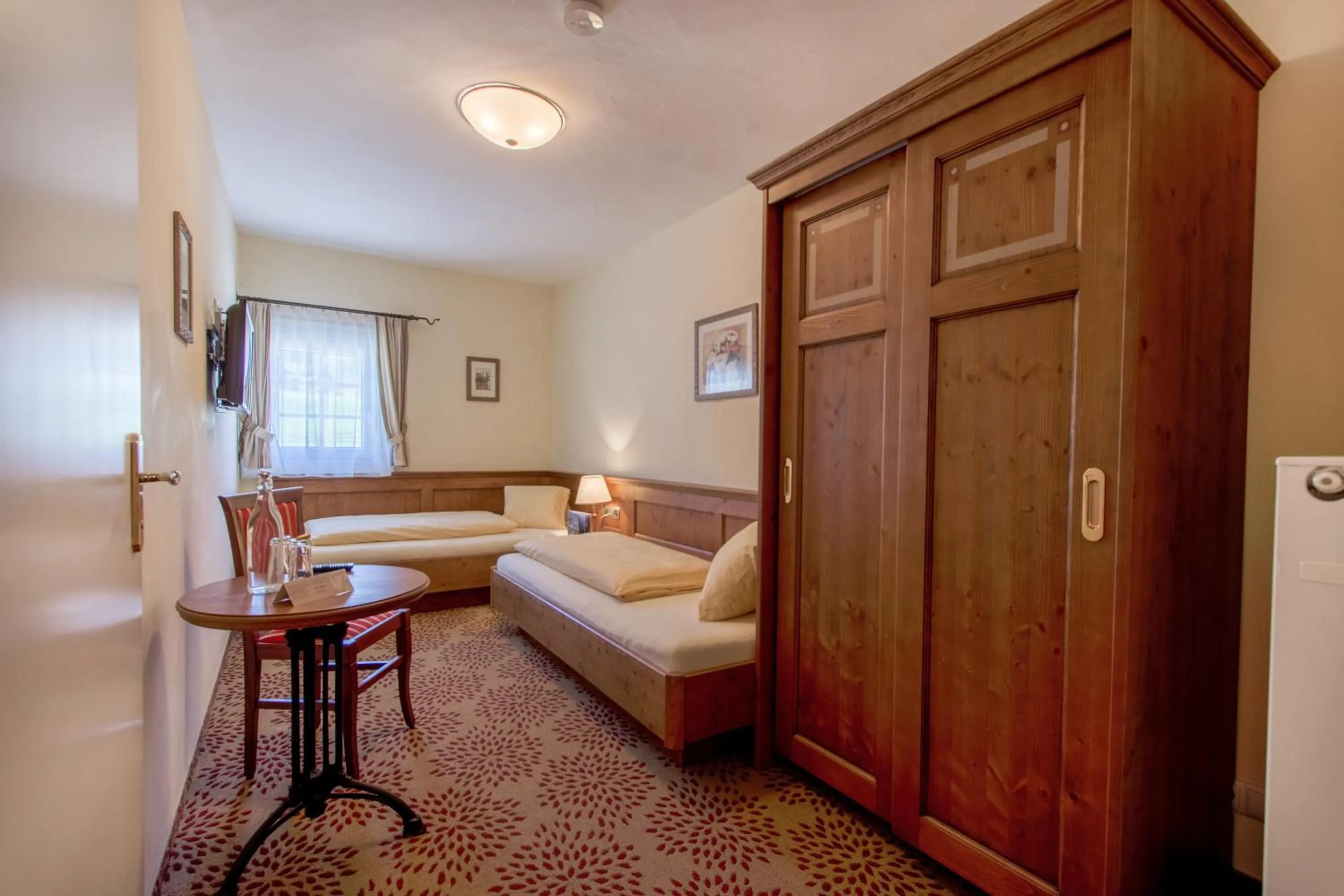 Bedroom, Bed in Resl Resort