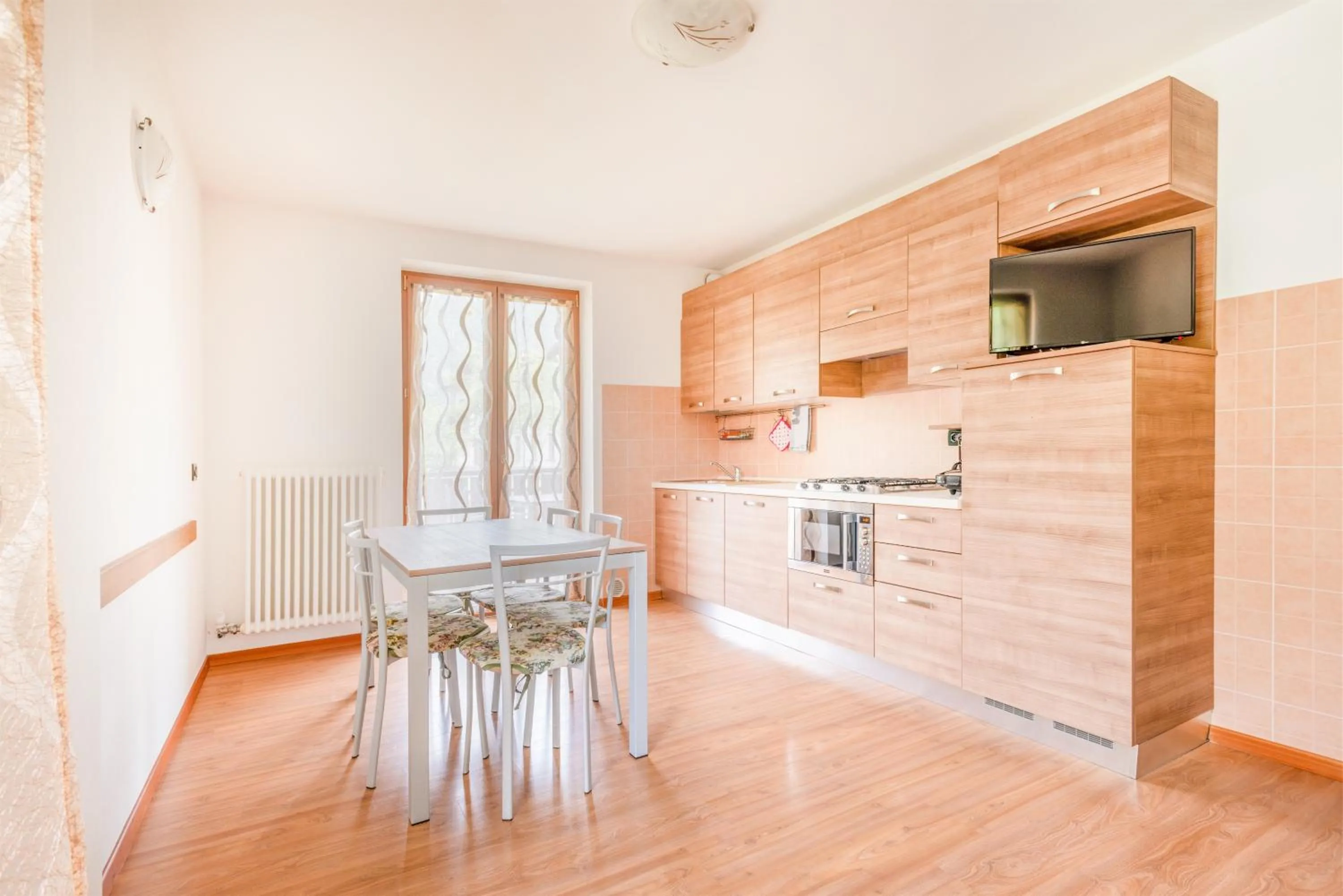 Kitchen or kitchenette in CROSINA HOLIDAY - Residence Toli