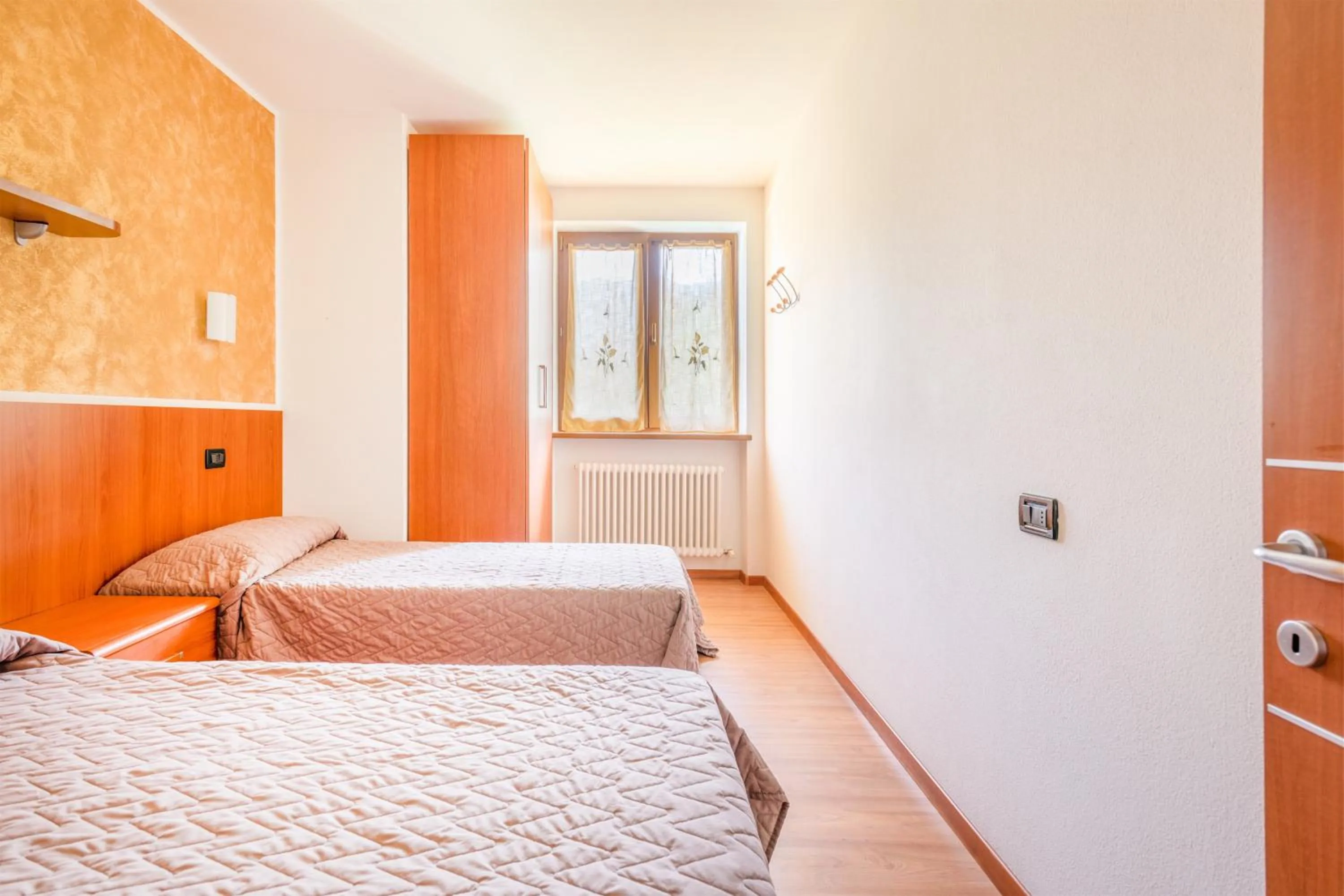 Bedroom, Bed in CROSINA HOLIDAY - Residence Toli