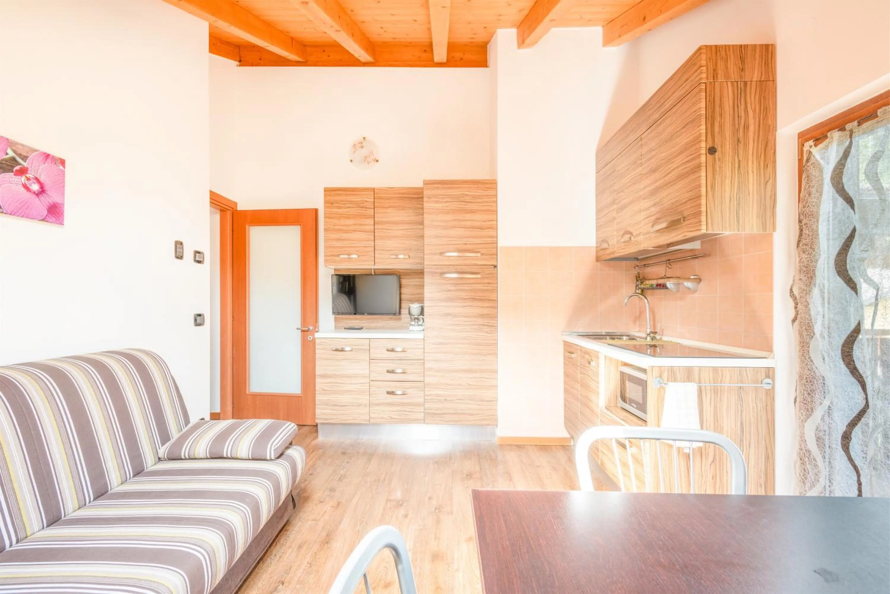 Kitchen or kitchenette in CROSINA HOLIDAY - Residence Toli