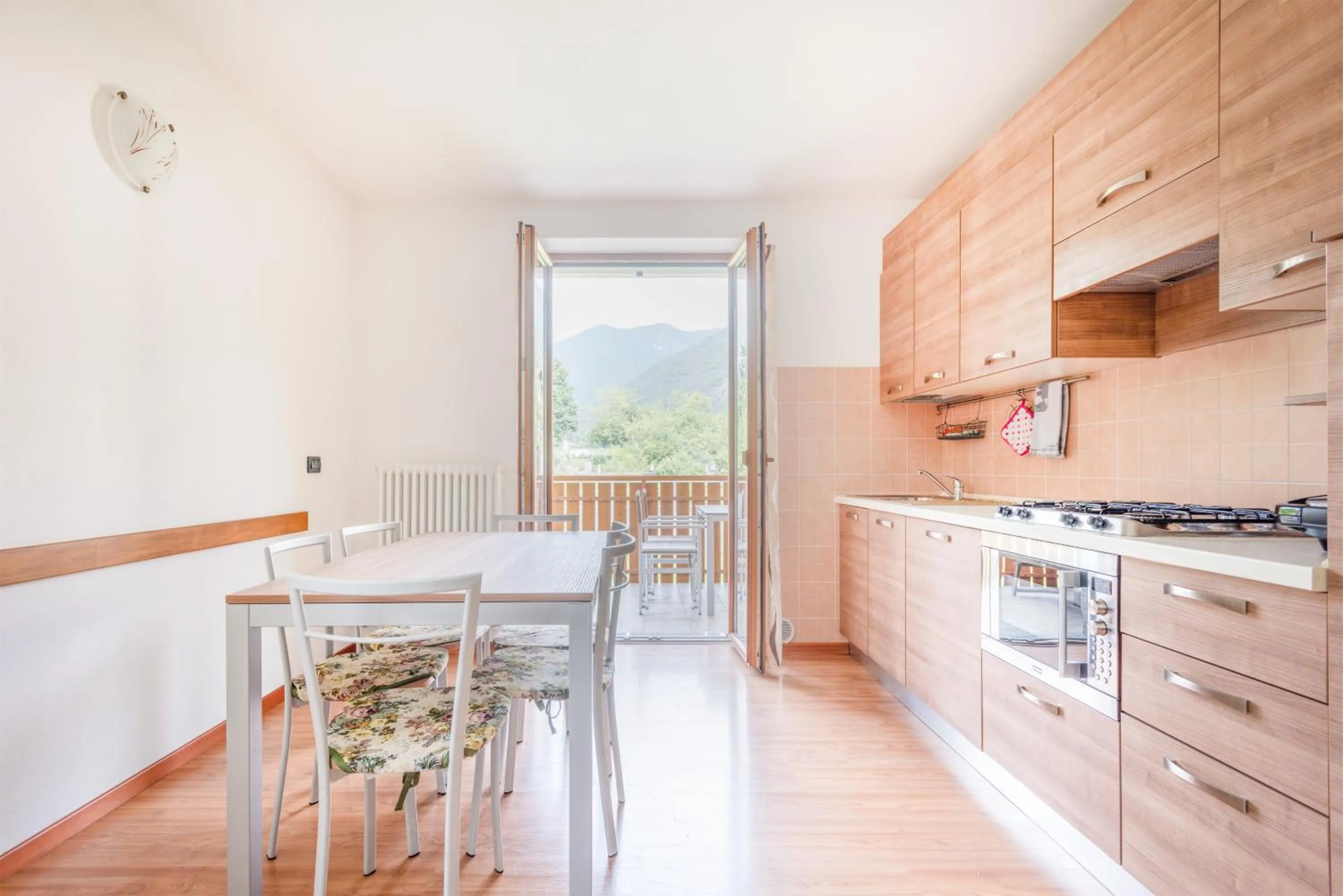 Kitchen or kitchenette in CROSINA HOLIDAY - Residence Toli