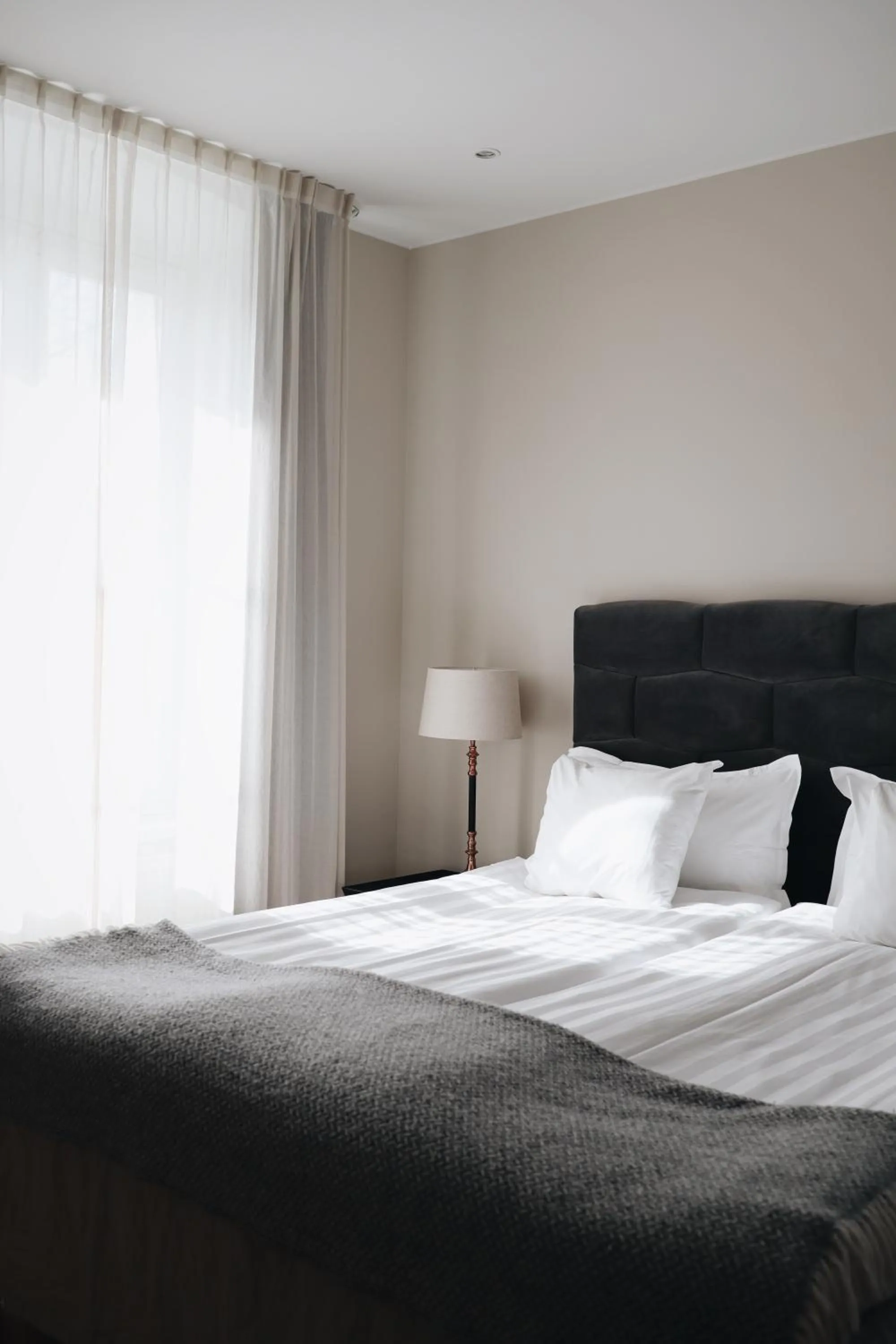 Property building, Bed in Kalk Hotel
