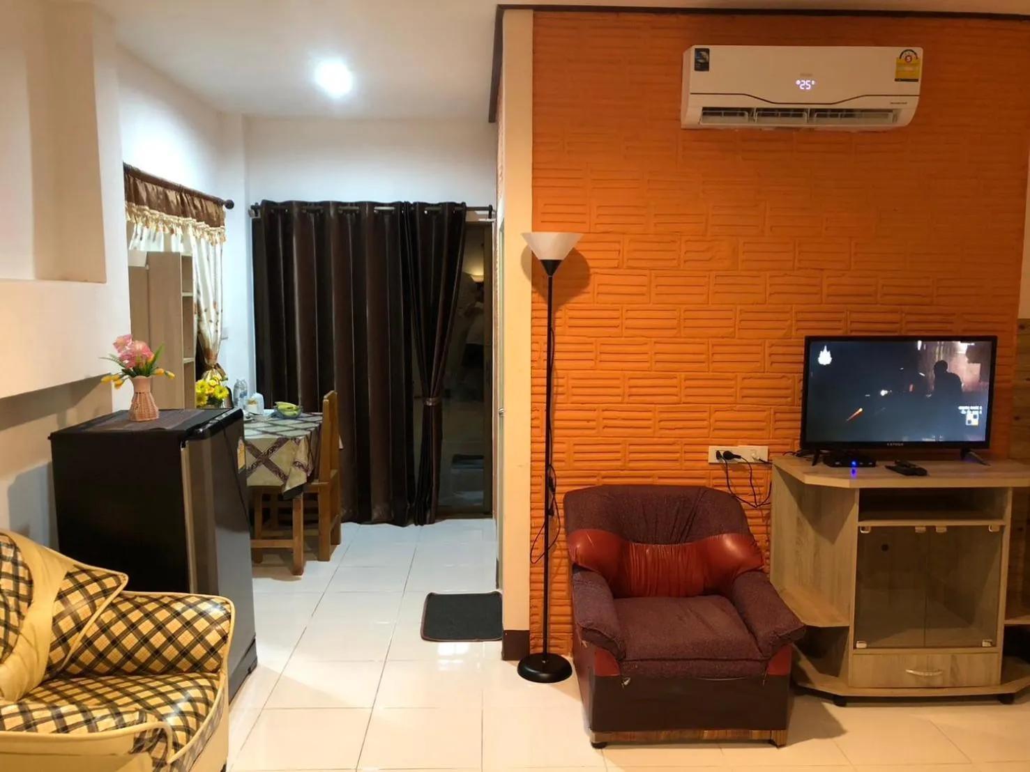 โรงแรมแสนดีเพลส เมาเท่นวิว จอมทอง