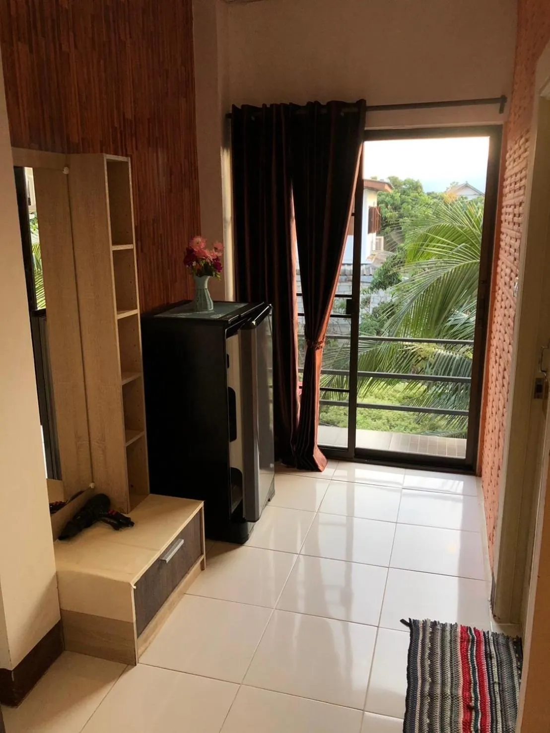 โรงแรมแสนดีเพลส เมาเท่นวิว จอมทอง