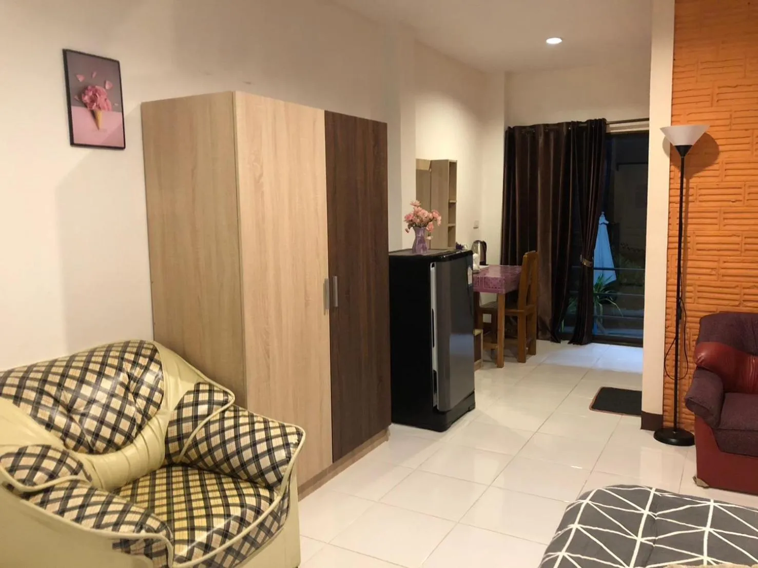 โรงแรมแสนดีเพลส เมาเท่นวิว จอมทอง