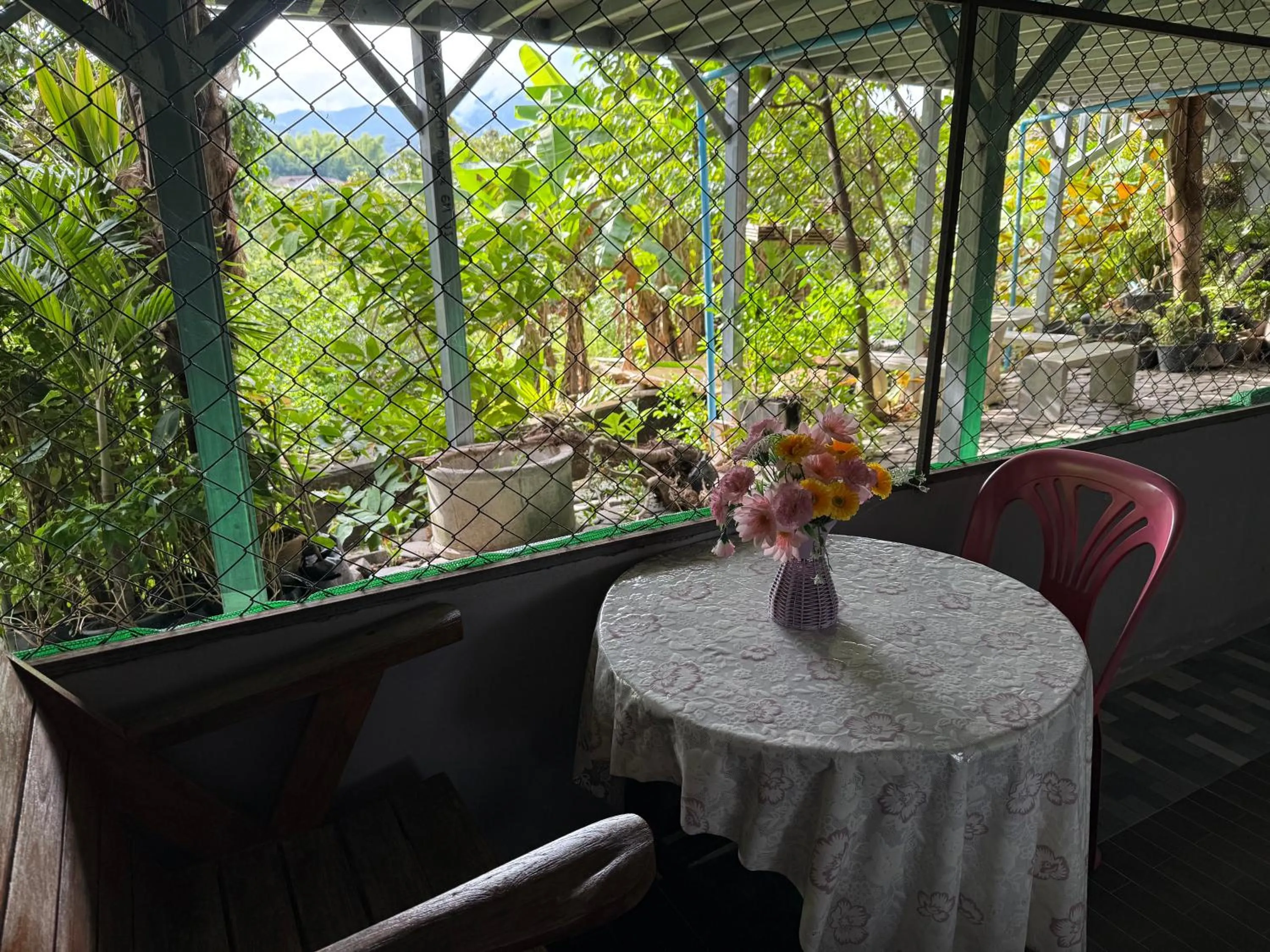 Sandee Place Mountain View Hotel โรงแรมแสนดีเพลส เมาเท่นวิว จอมทอง