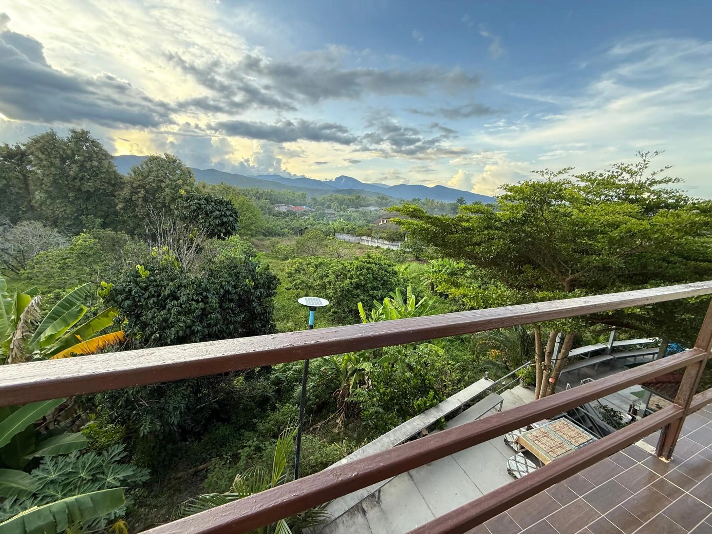 Sandee Place Mountain View Hotel โรงแรมแสนดีเพลส เมาเท่นวิว จอมทอง