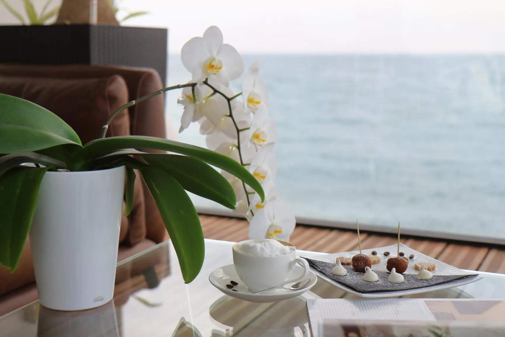 Restaurant/places to eat in Villa Azur