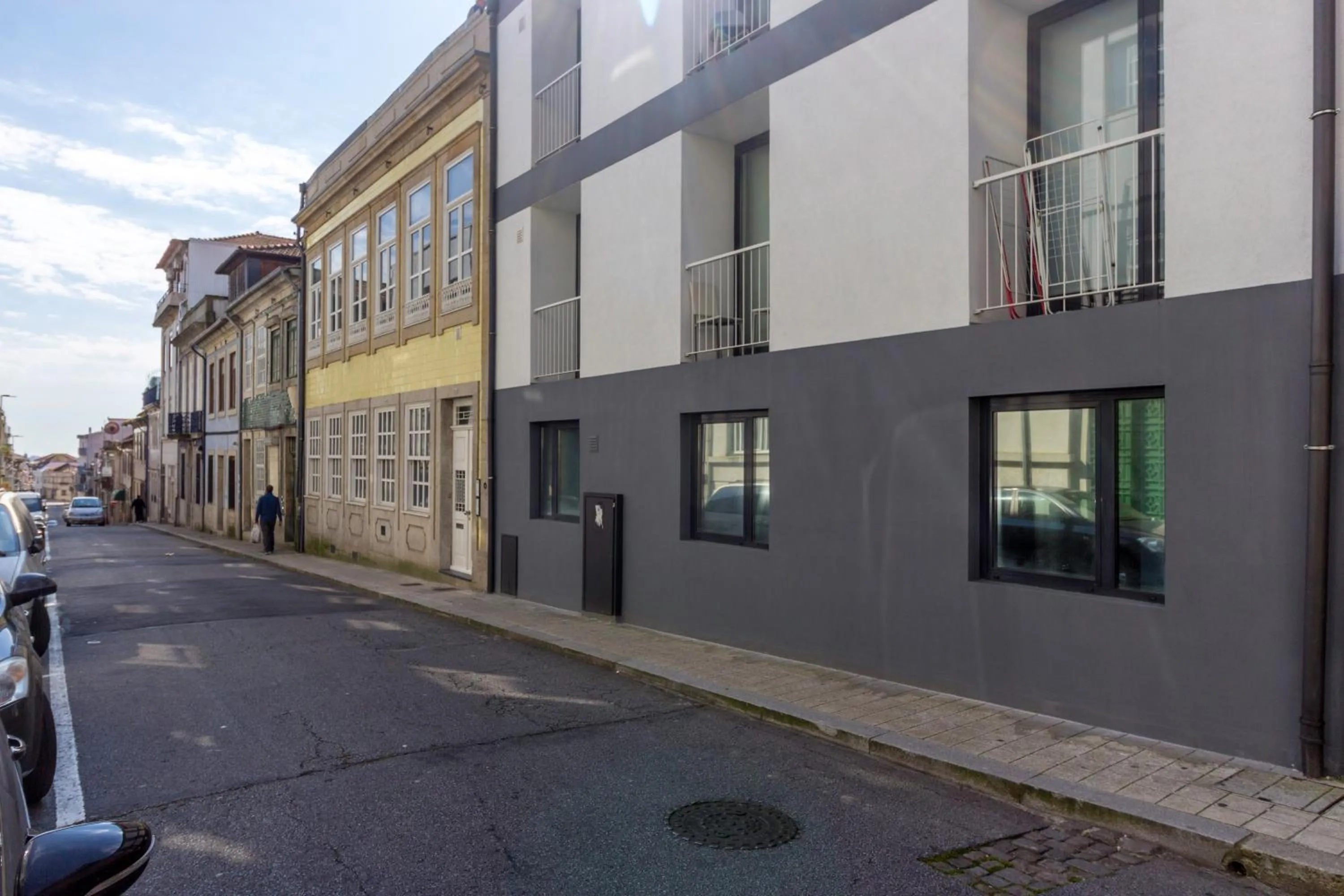 Property building in Guest H4U - Bonjardim Pop Art City Center