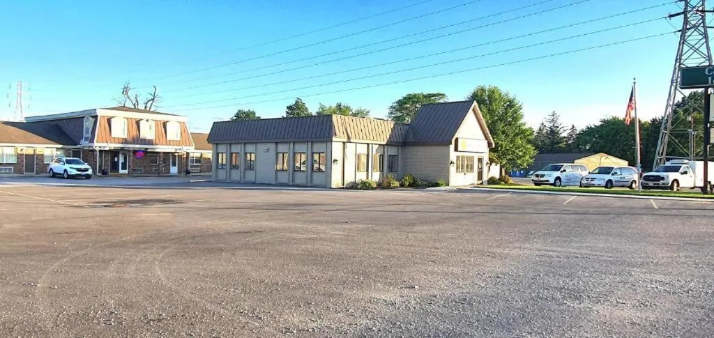 Property building in Country Club Inn & Suites