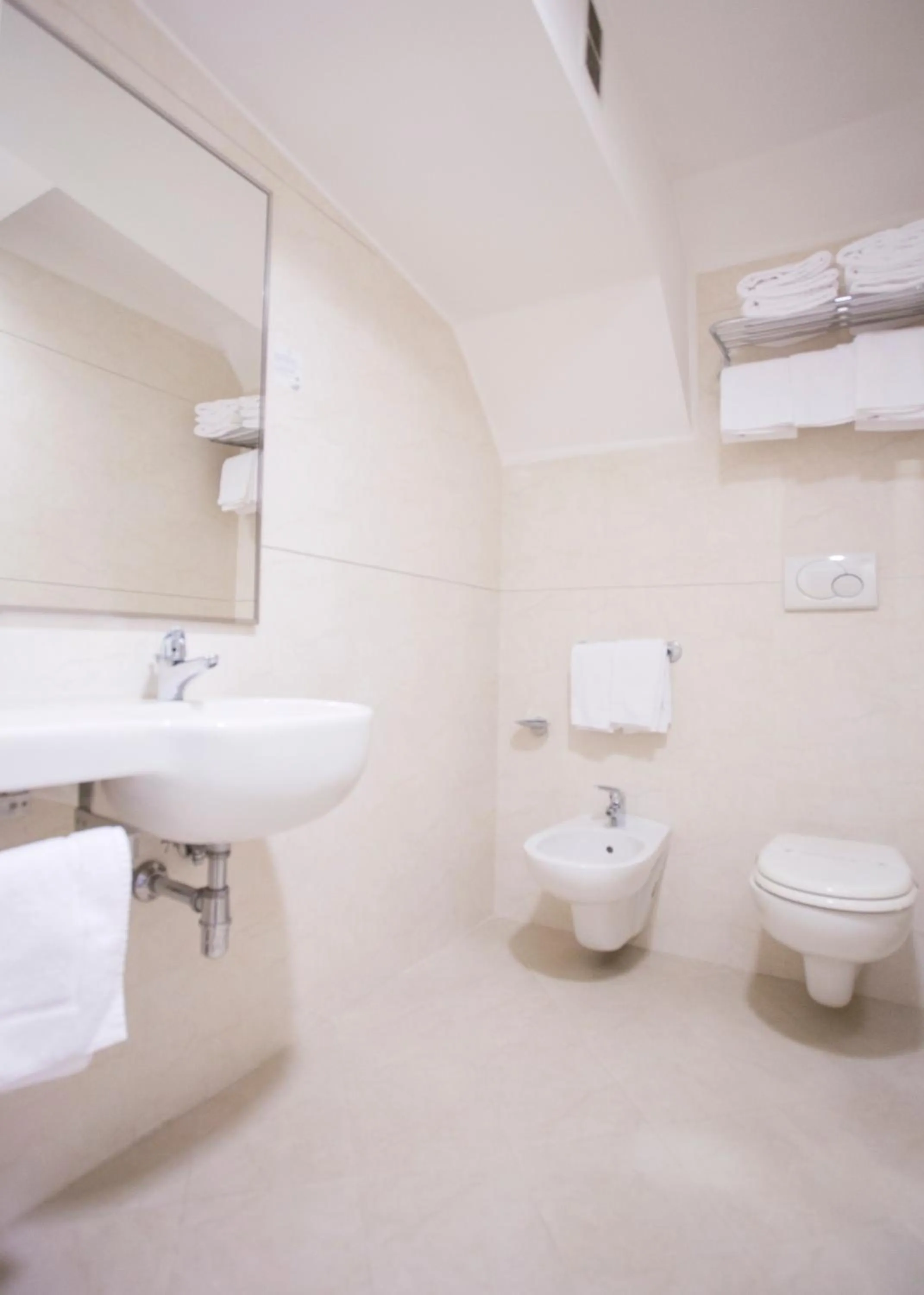 Bathroom in Hotel Europa