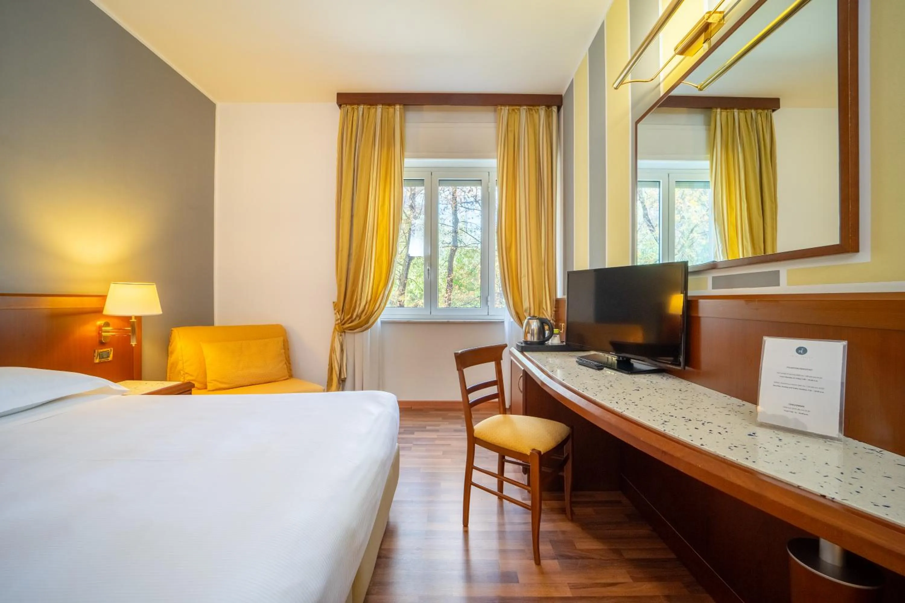 Bedroom, Bed in Hotel Europa