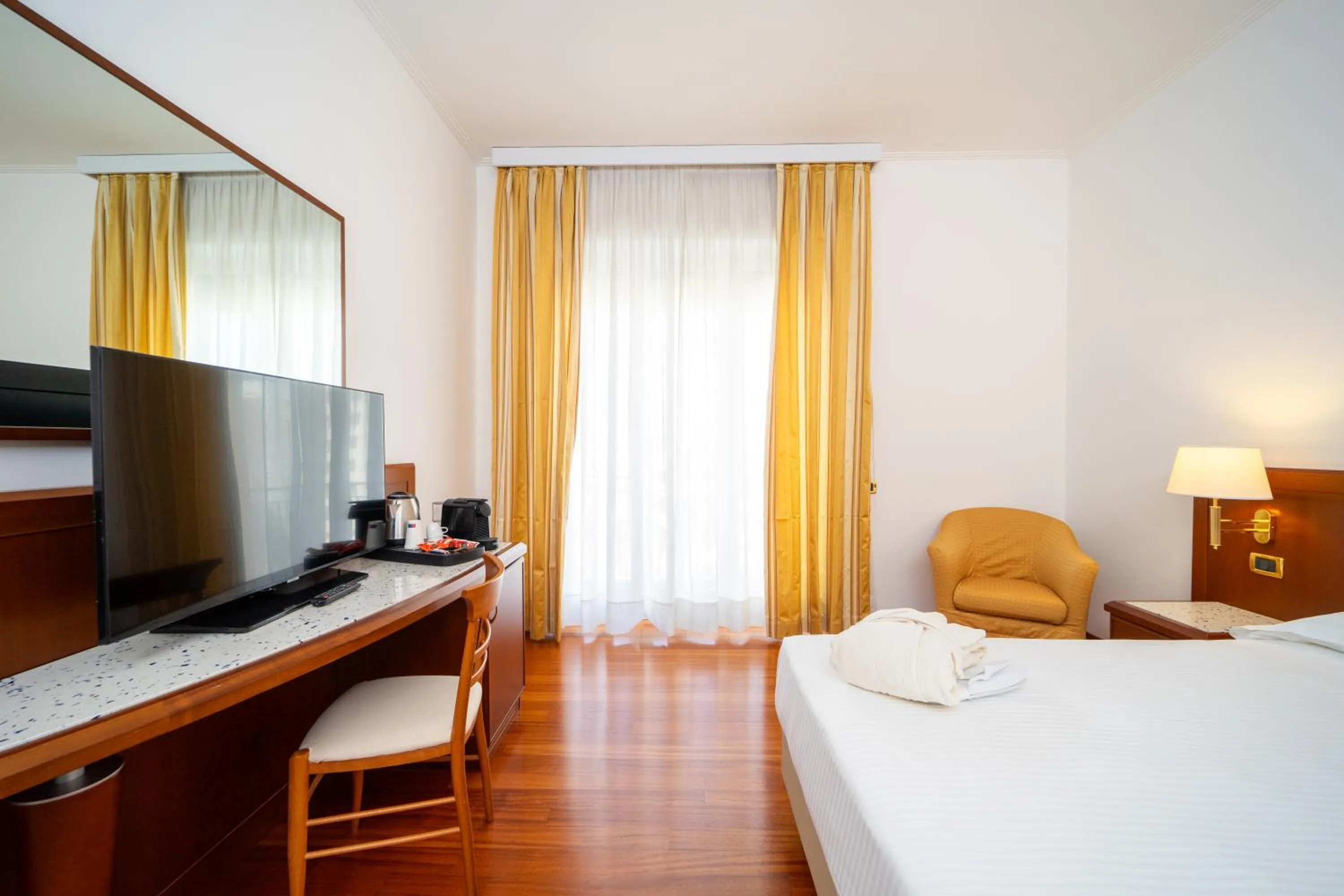 Bedroom, Bed in Hotel Europa