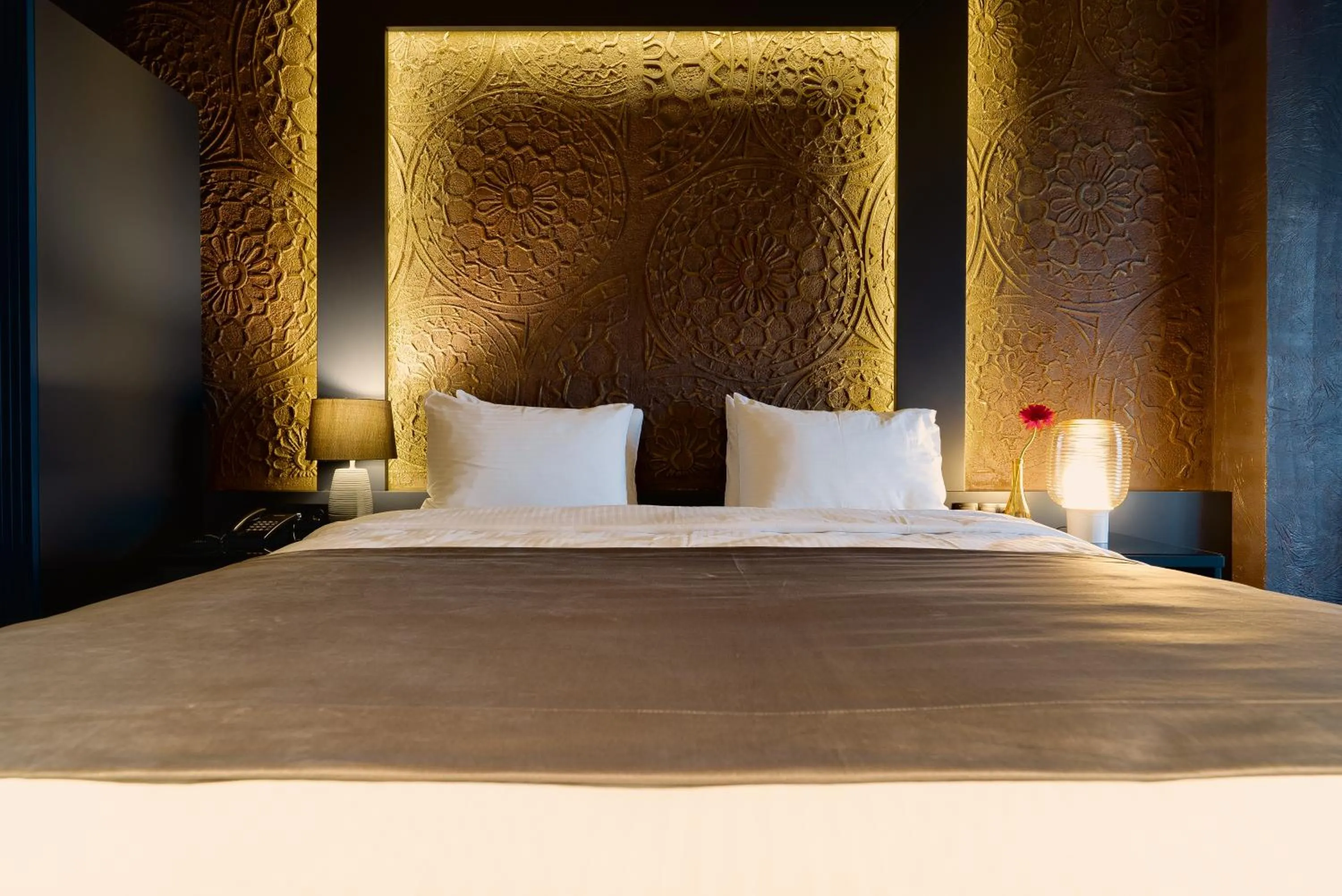 Photo of the whole room, Bed in Tapis Rouge Design Boutique Hotel