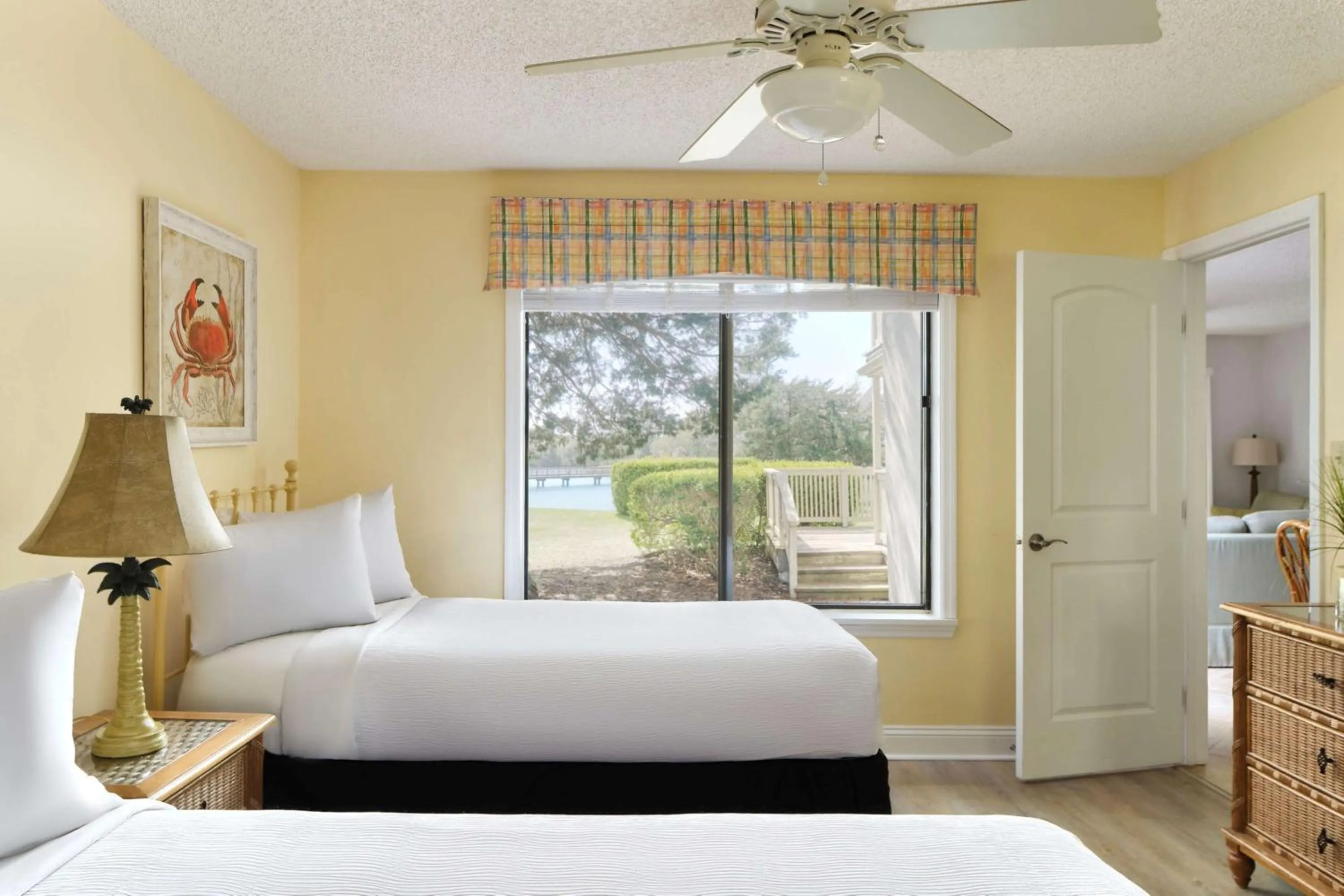 Bed in Kingston Plantation Condos