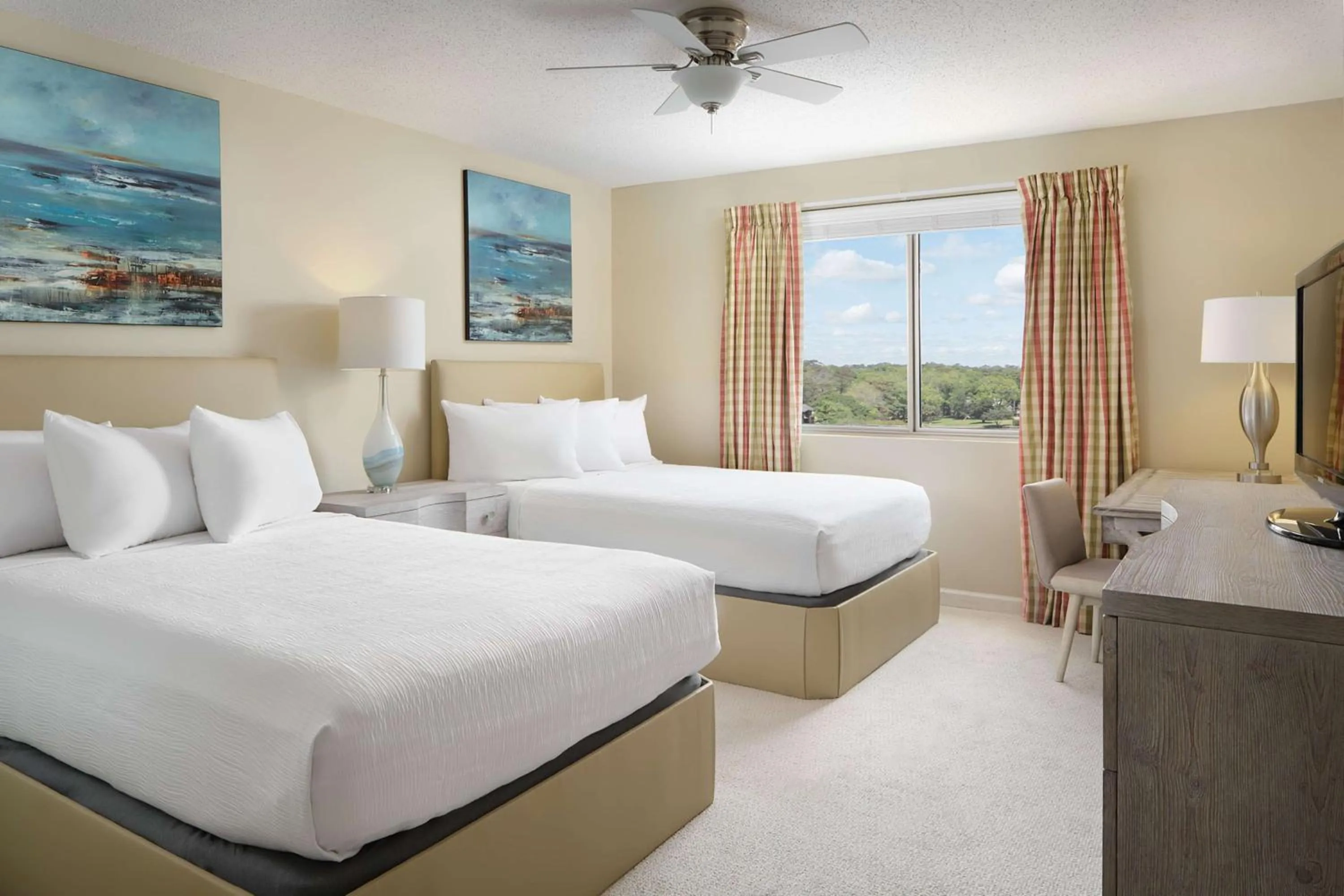 Bed in Kingston Plantation Condos