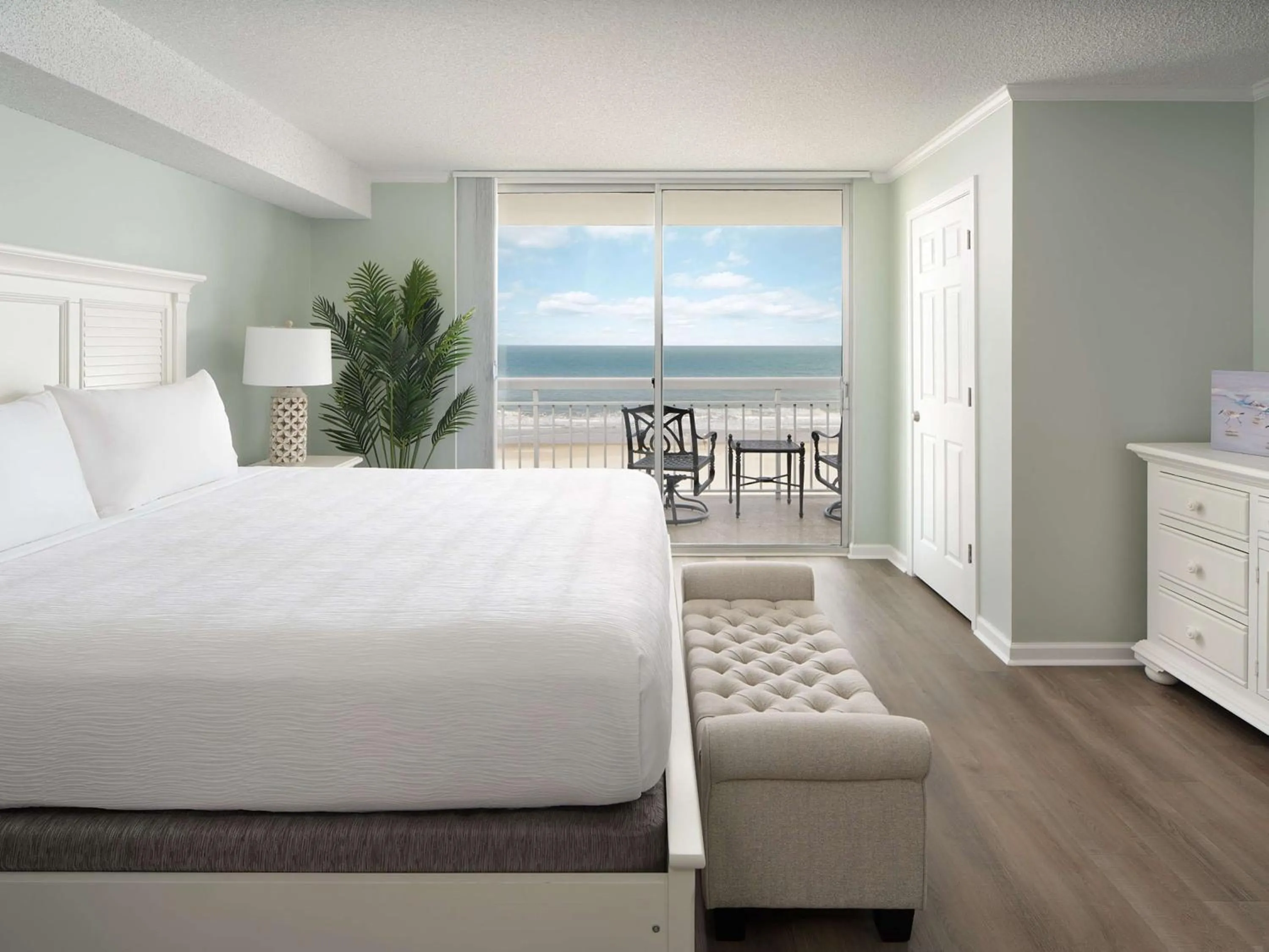 Bed in Kingston Plantation Condos