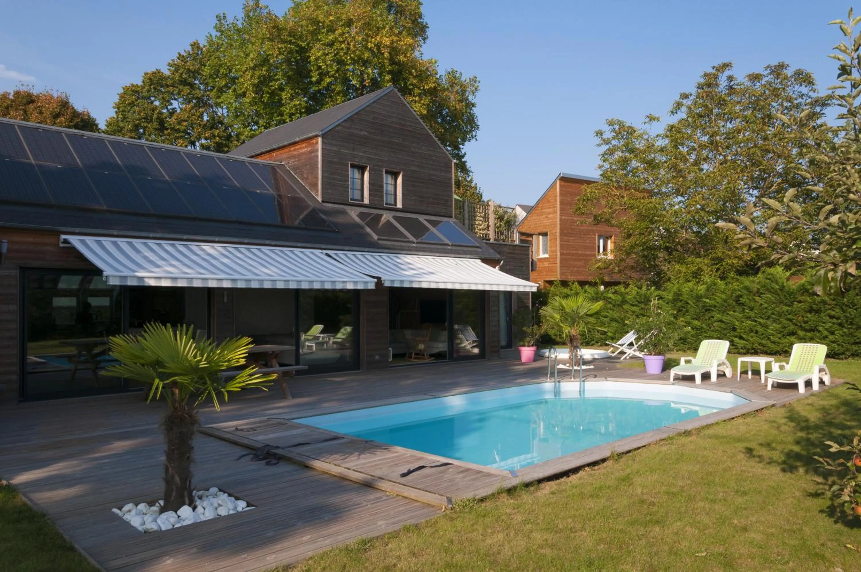 Swimming pool in Le Lagon