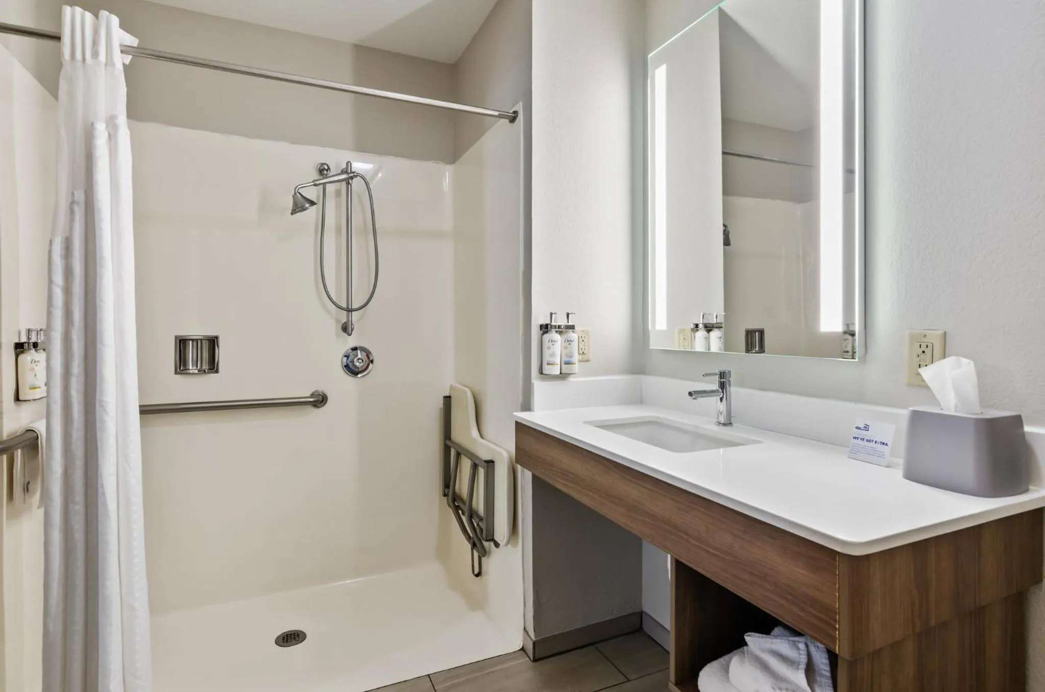 Photo of the whole room in Holiday Inn Express & Suites Wytheville by IHG