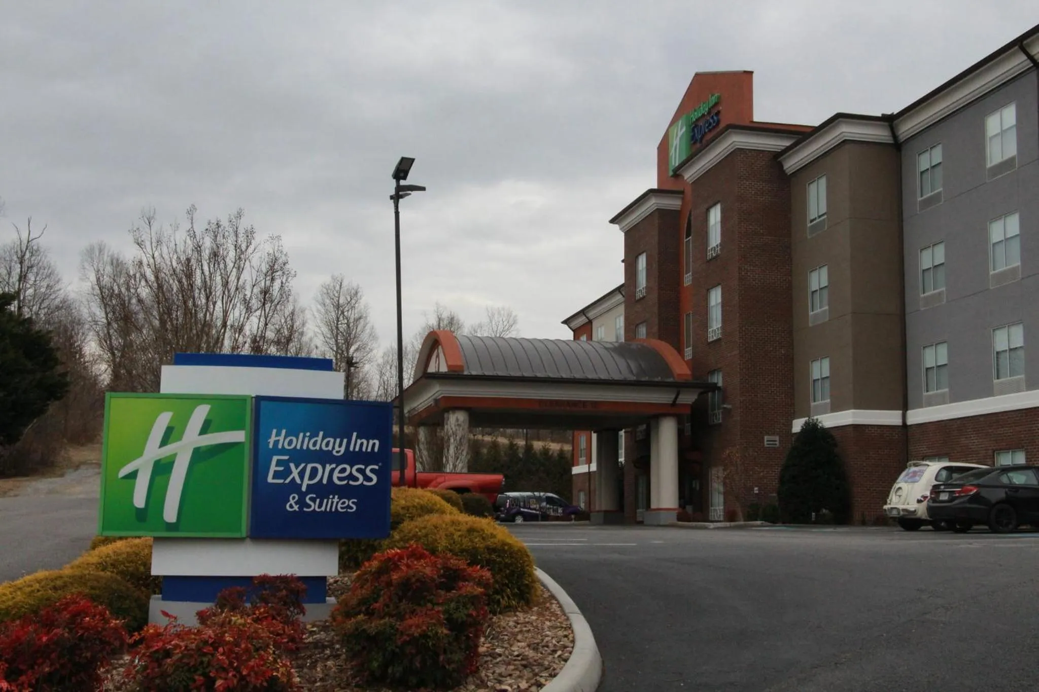 Property building in Holiday Inn Express & Suites Wytheville by IHG
