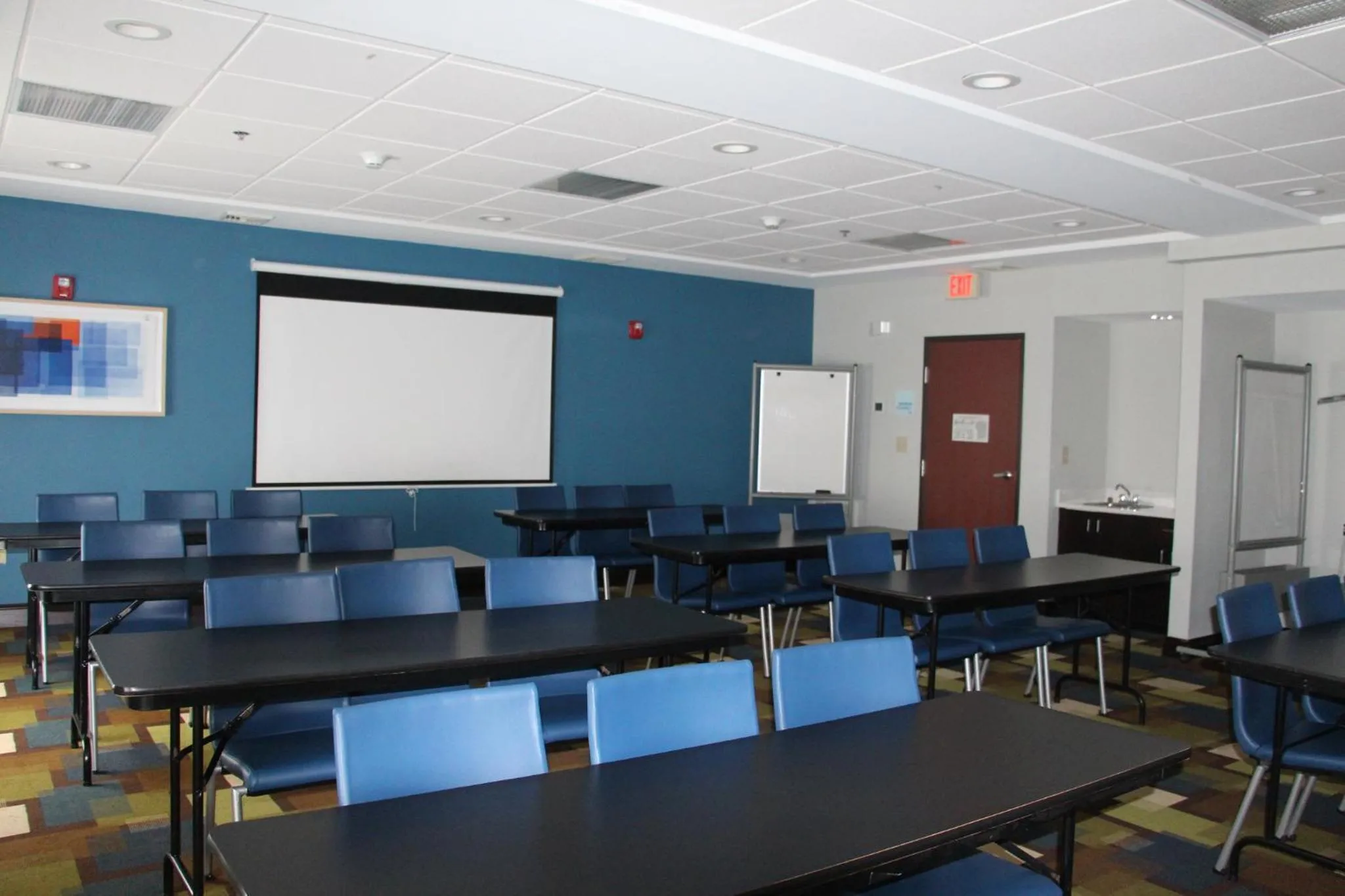 Meeting/conference room in Holiday Inn Express & Suites Wytheville by IHG