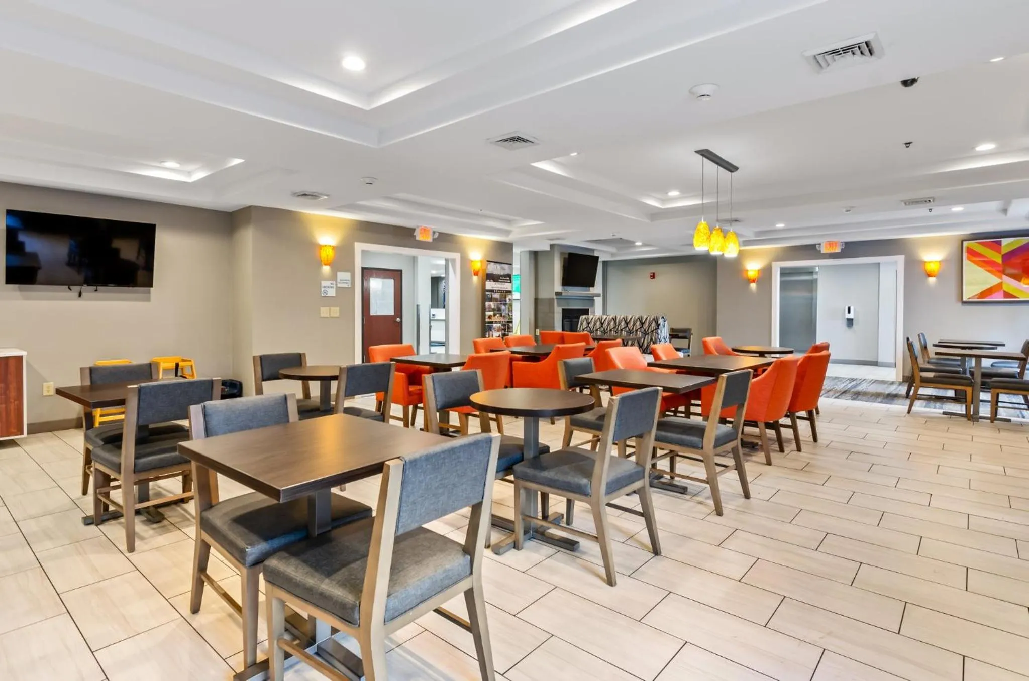 Breakfast in Holiday Inn Express & Suites Wytheville by IHG