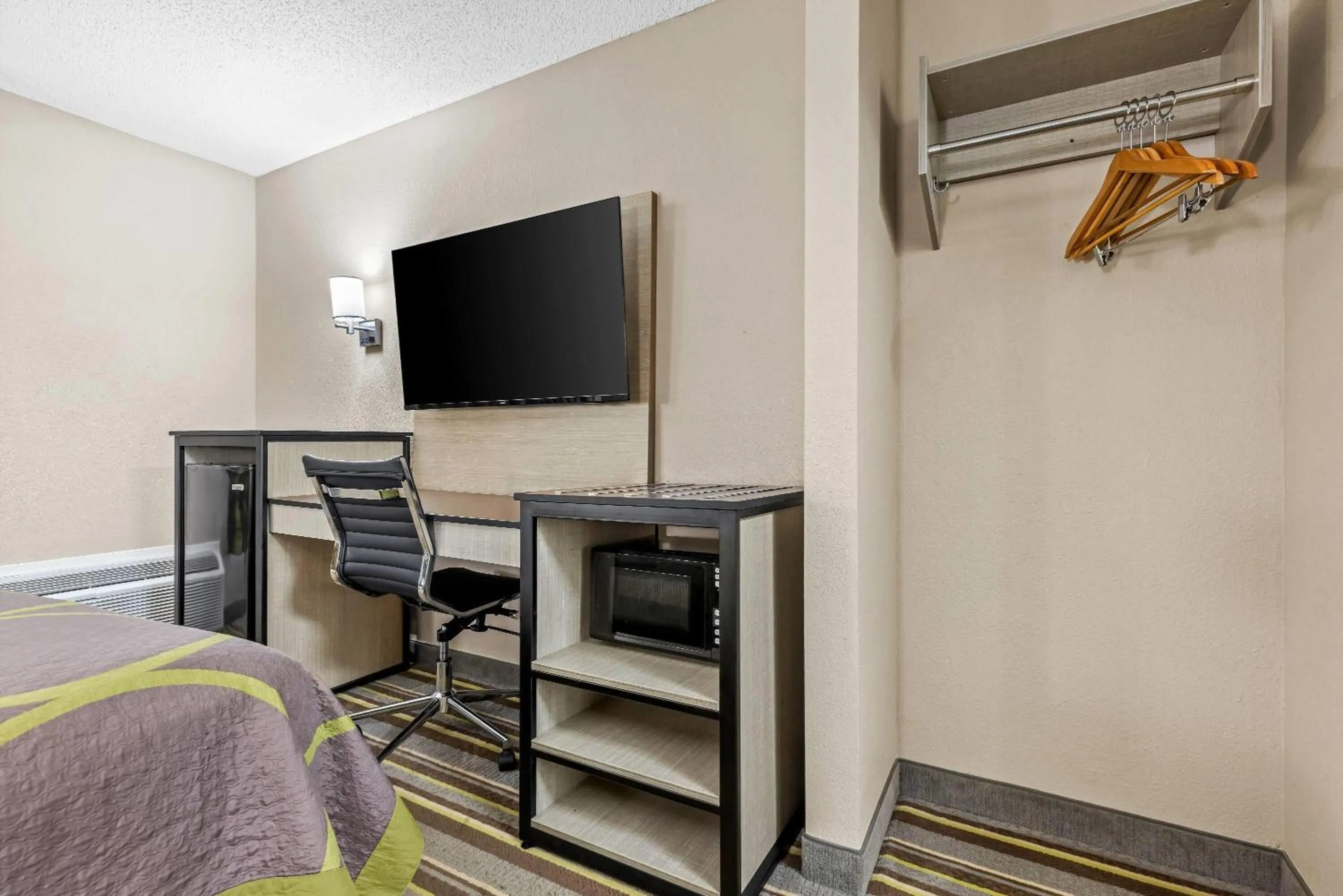 Bed in Super 8 by Wyndham Athens