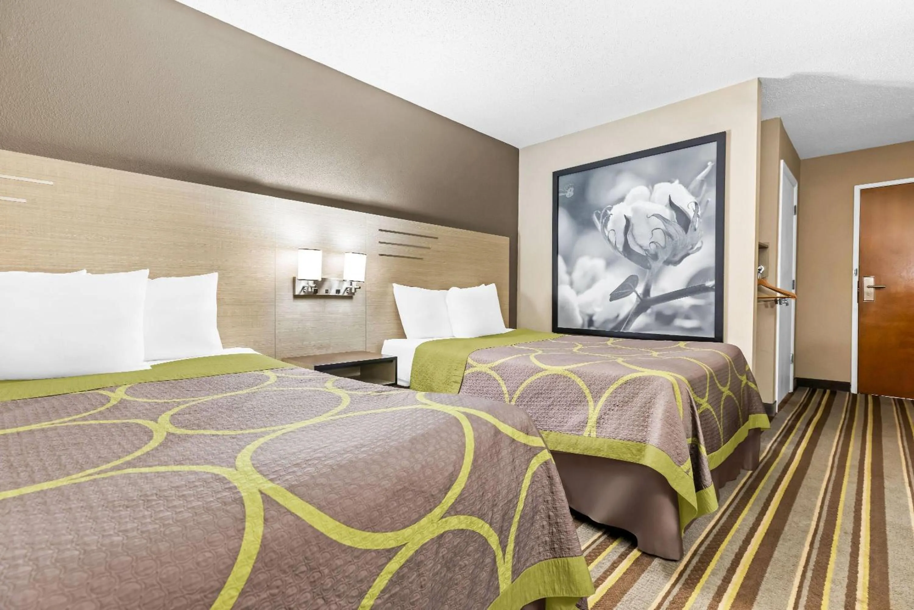 Bed in Super 8 by Wyndham Athens
