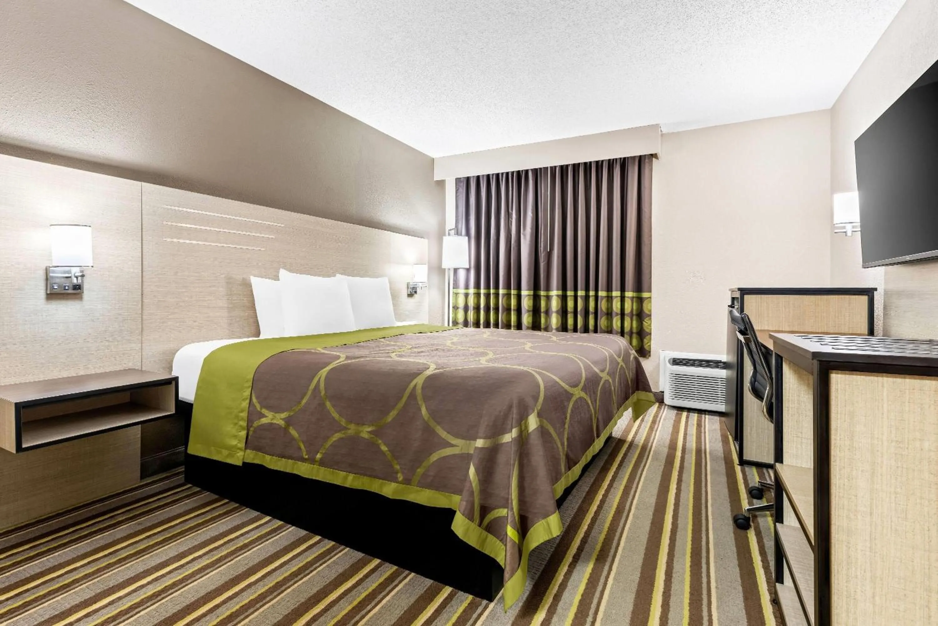 Bed in Super 8 by Wyndham Athens